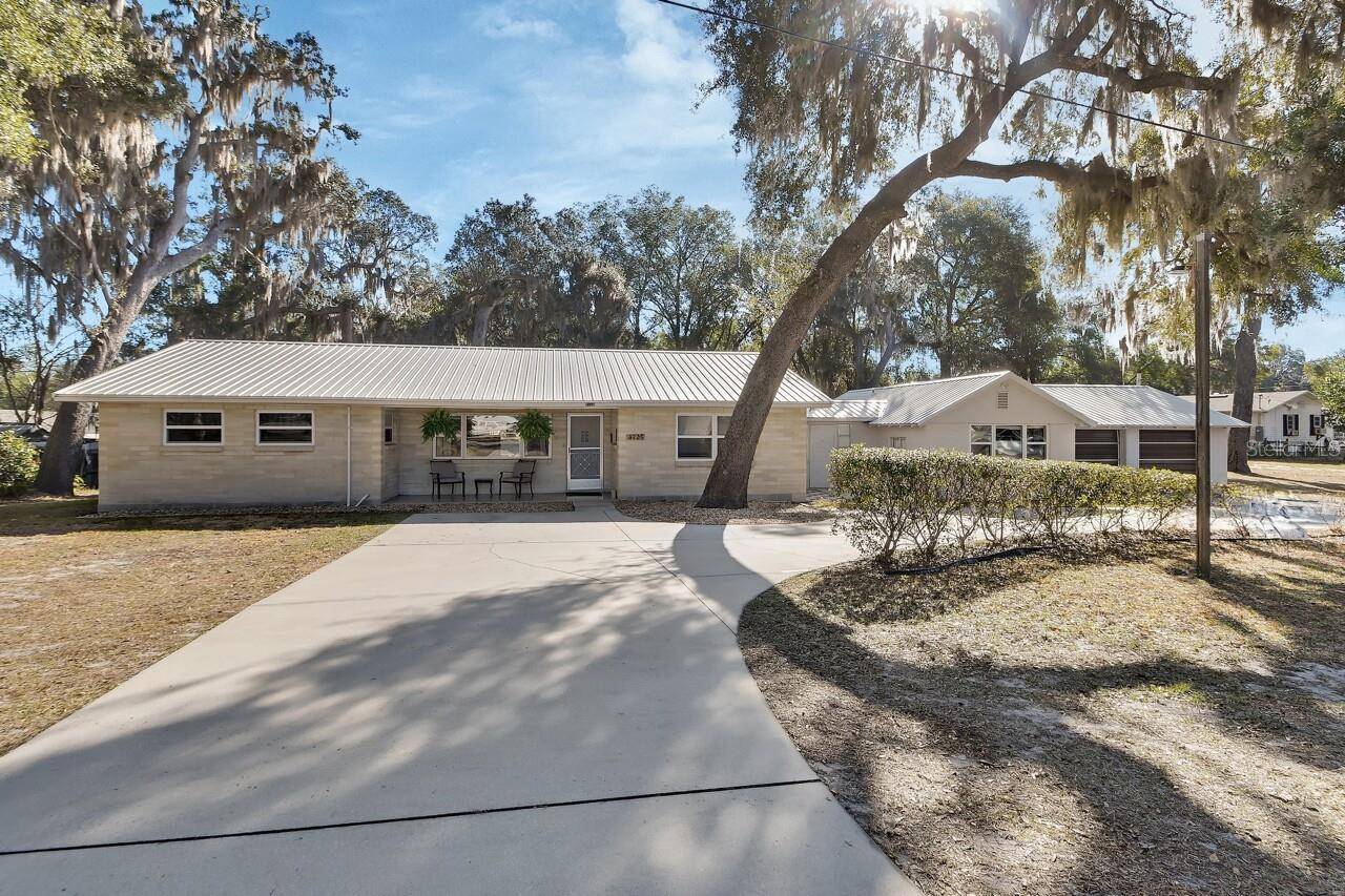 4725 AUDUBON AVE, De Leon Springs, FL 32130