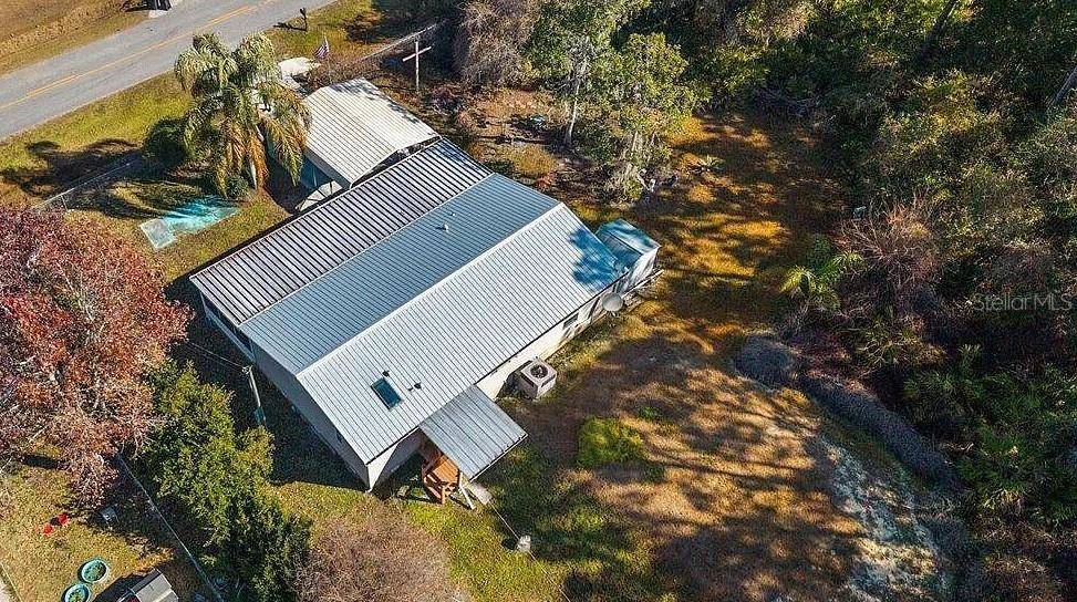 251 PARADISE SHORES RD, Crescent City, FL 32112