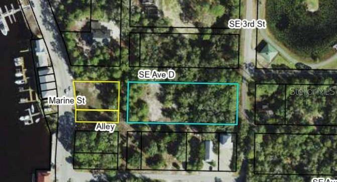 502/504 MARINE ST, Carrabelle, FL 32322