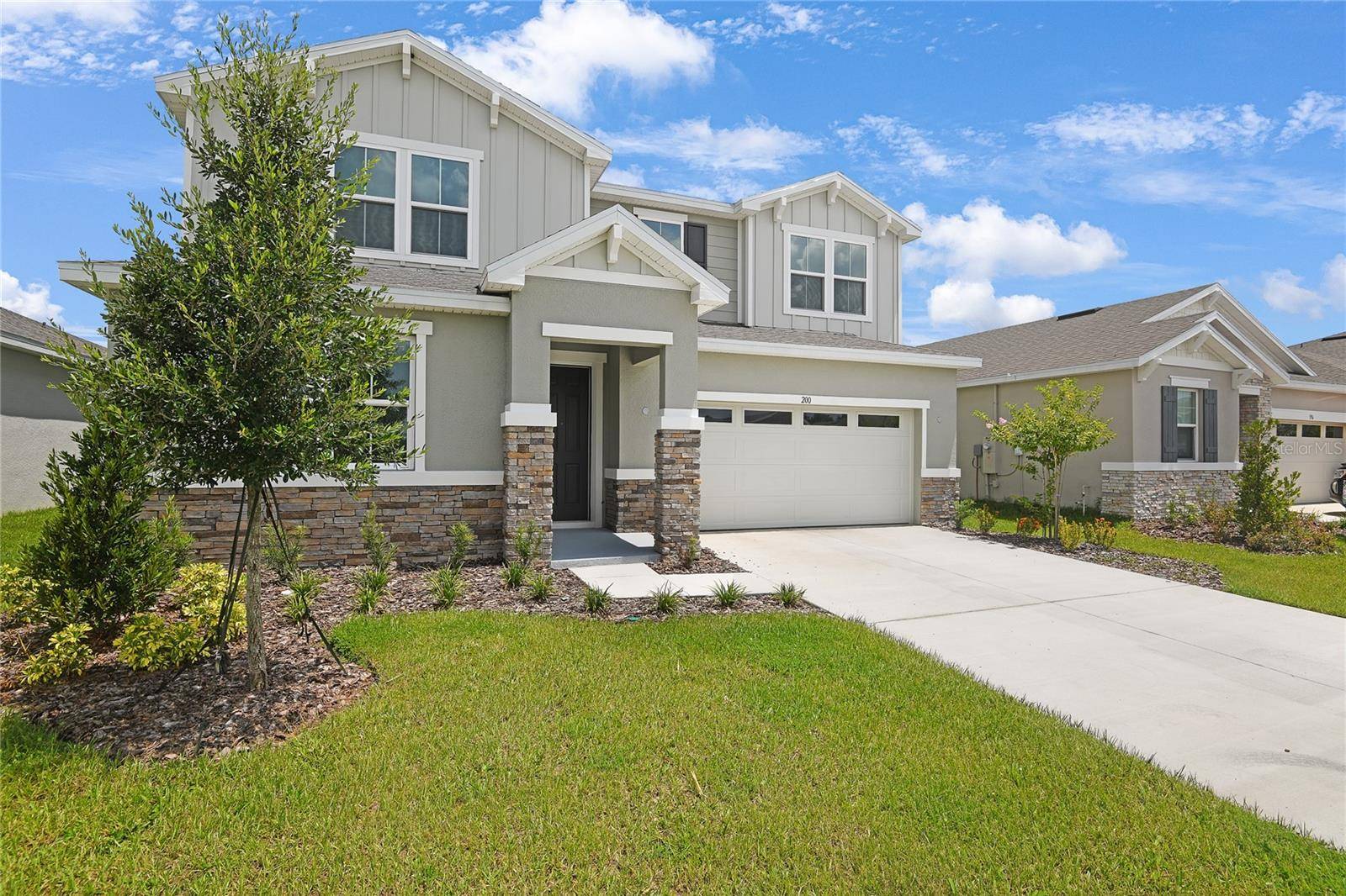 200 FLAG LILLY LN, Umatilla, FL 32784