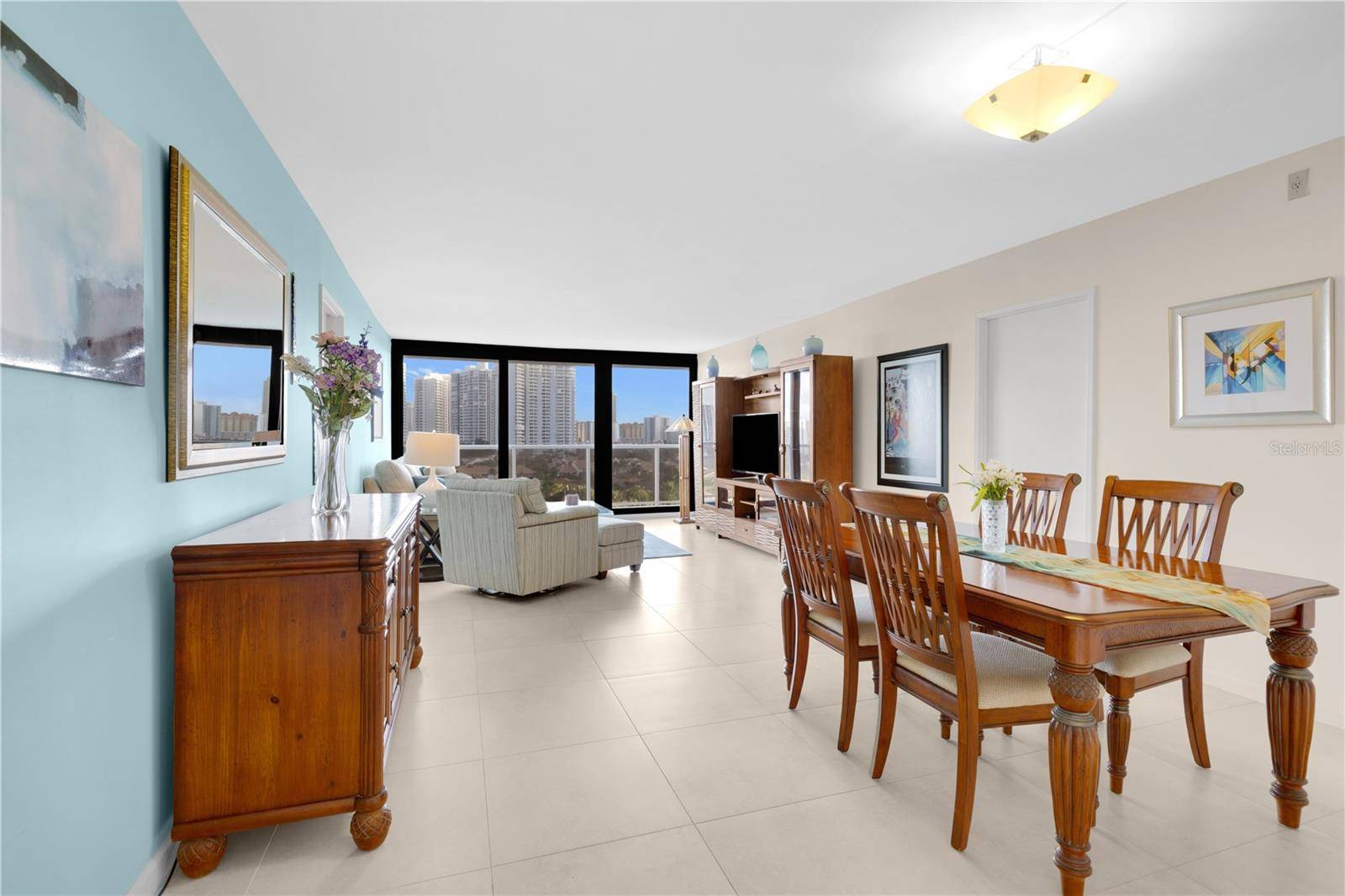 3701 N COUNTRY CLUB DR #1009, Aventura, FL 33180