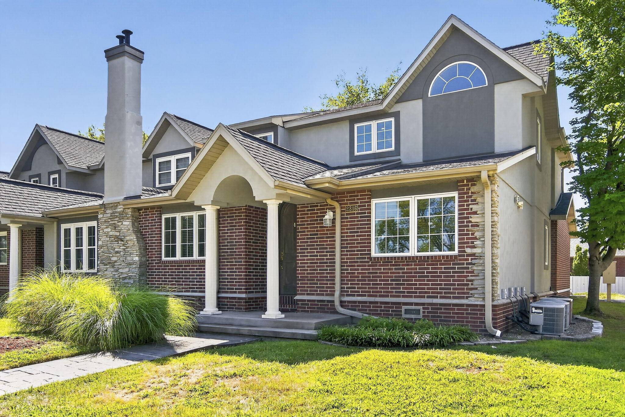 2316 W Westview ST, Springfield, MO 65807