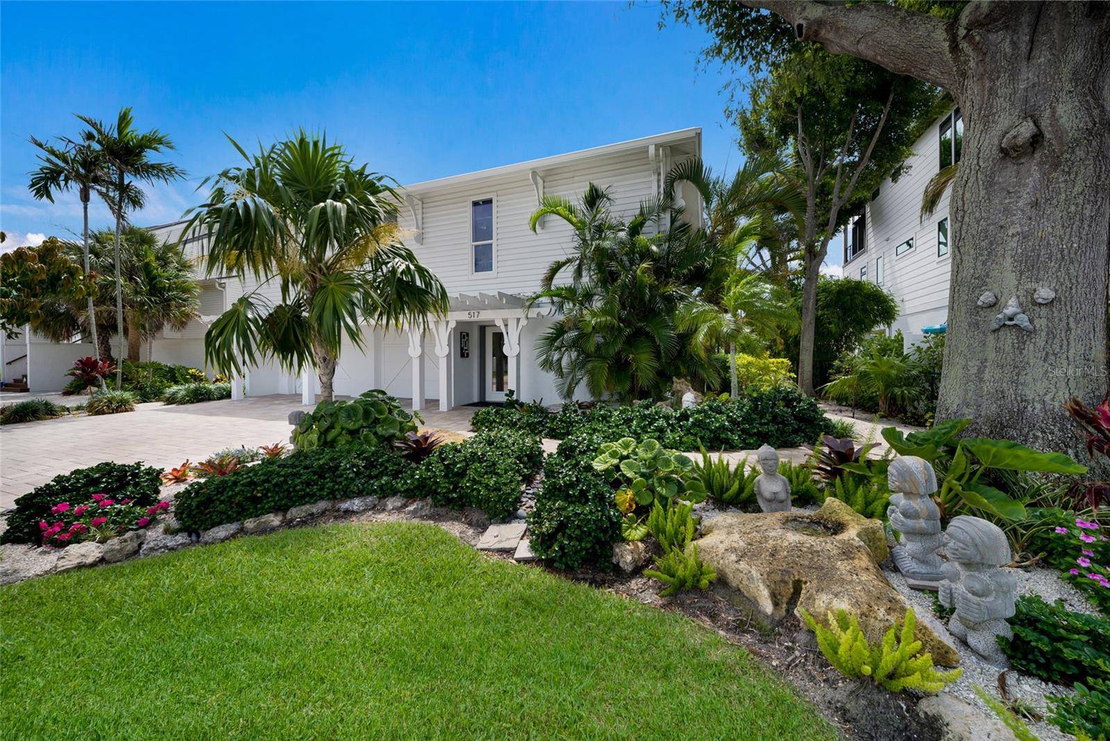 517 LOQUAT DR, Anna Maria, FL 34216