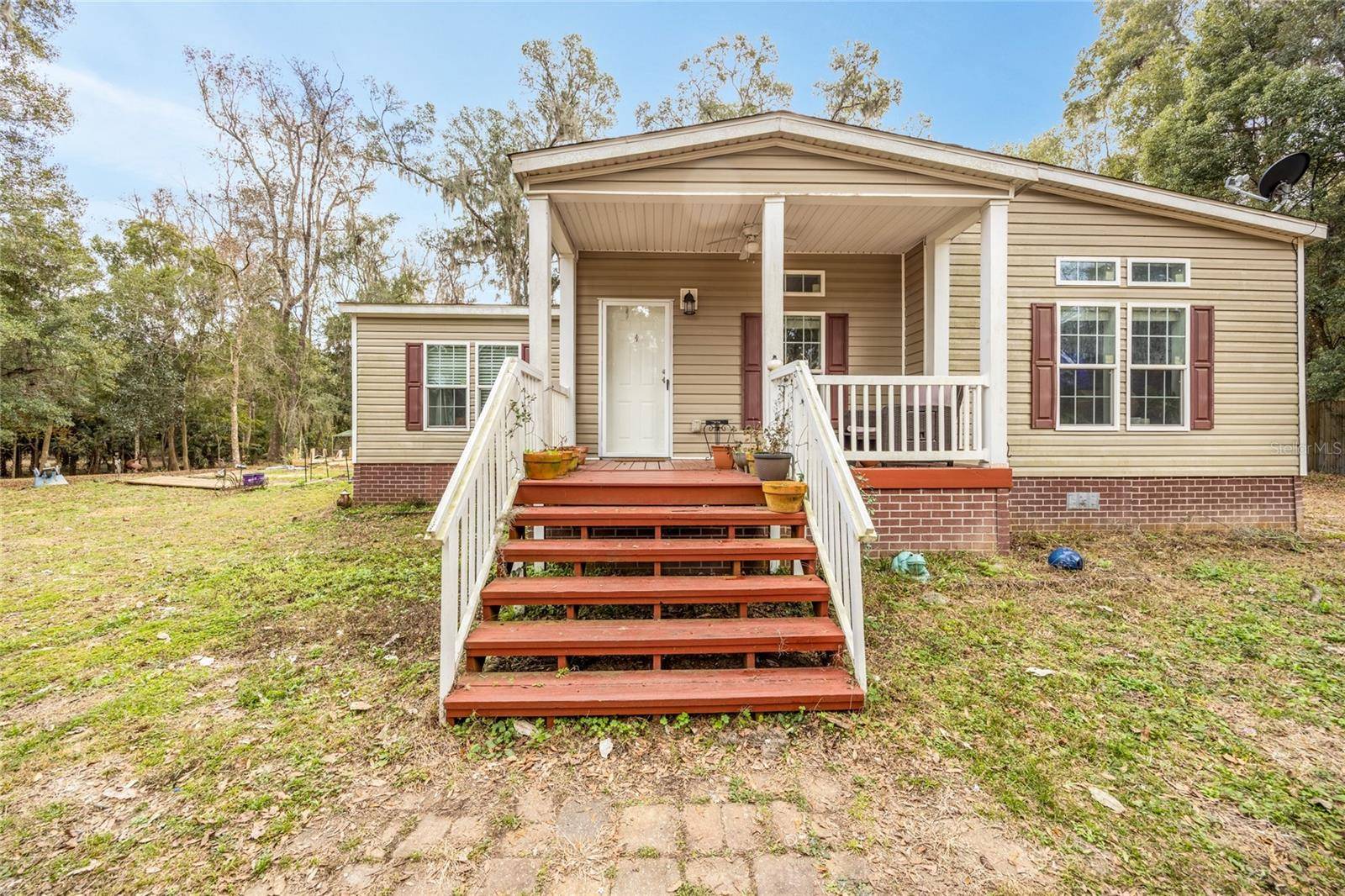 1085 STATE ROAD 100, Florahome, FL 32140