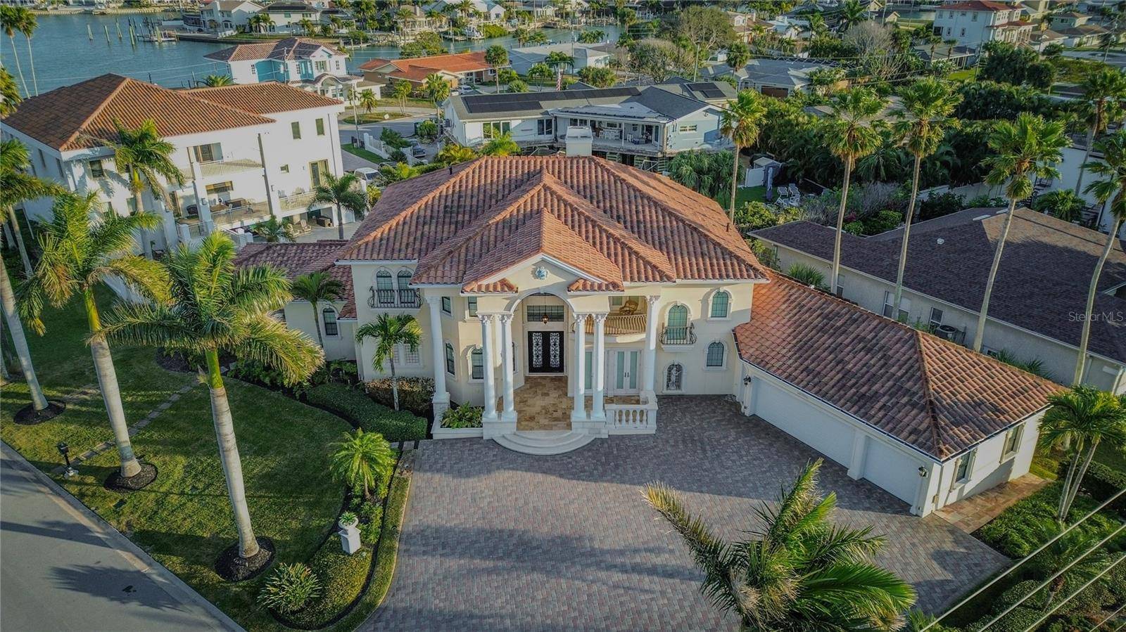 3341 GULF BLVD, Belleair Beach, FL 33786