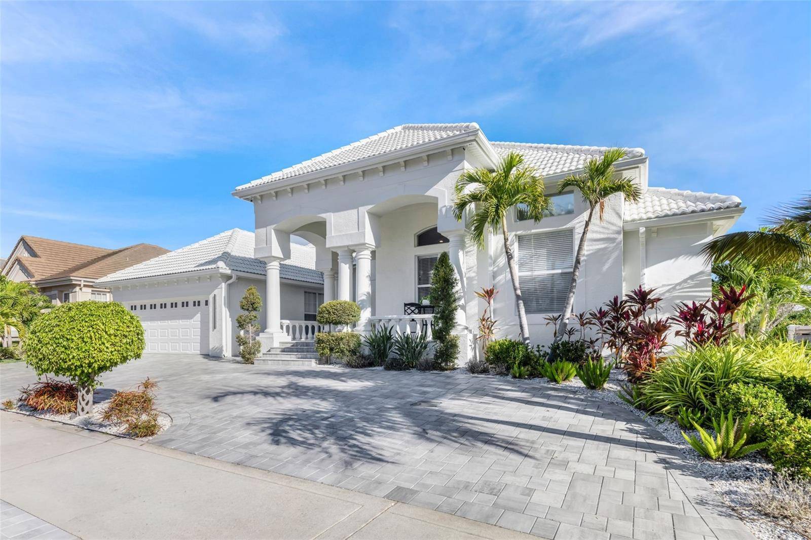 1307 ALHAMBRA DR, Apollo Beach, FL 33572
