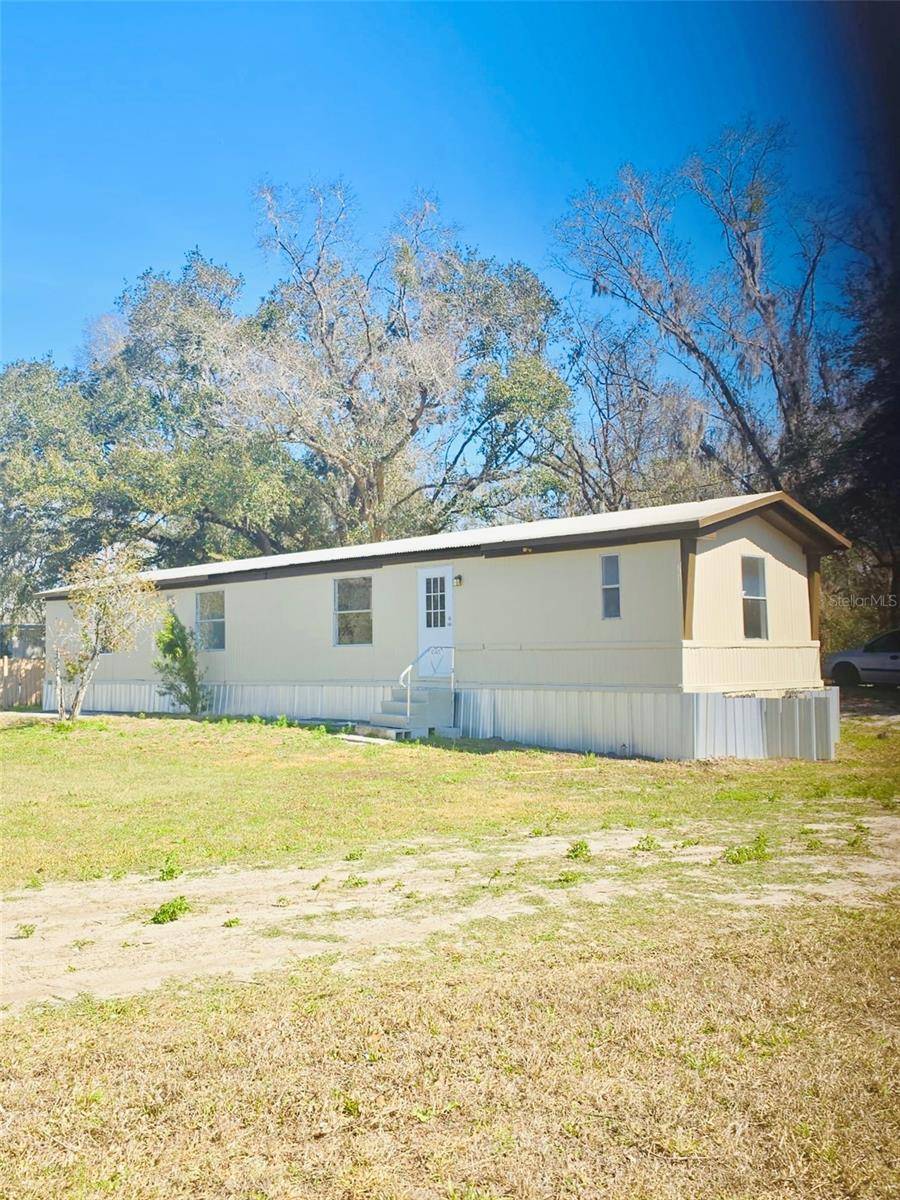 1516 COMMERCIAL PL, Zephyrhills, FL 33540