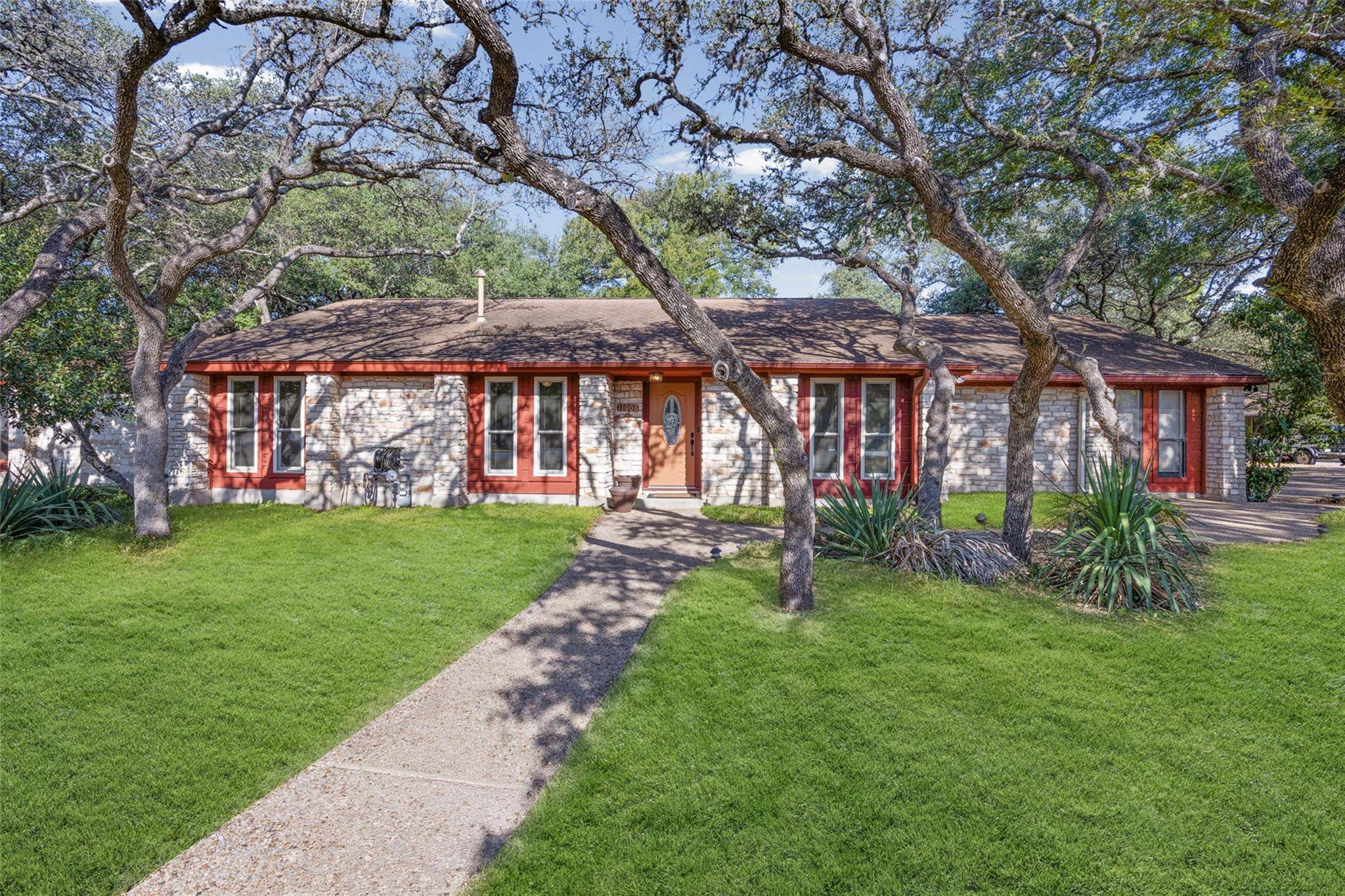 11006 Brodie LN, Austin, TX 78748
