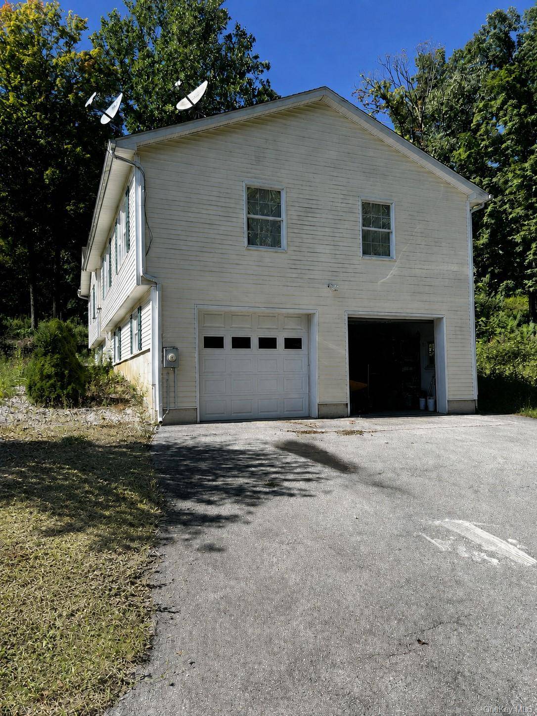 71 O'Halloran CIR, Pleasant Valley, NY 12569