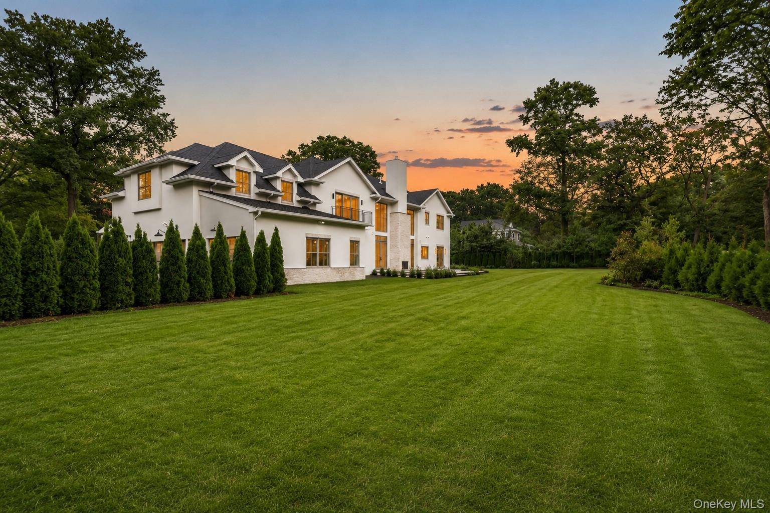 25 W Creek Farms RD, Sands Point, NY 11050