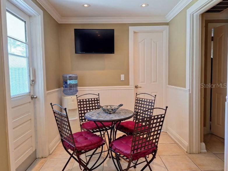 695 ALLIGATOR DR, Venice, FL 34293