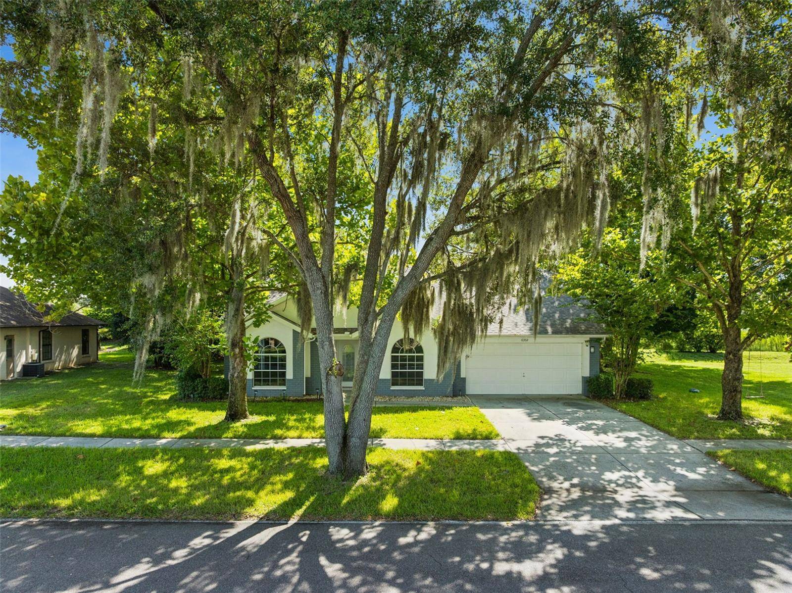 6302 SILVER OAKS DR, Zephyrhills, FL 33542