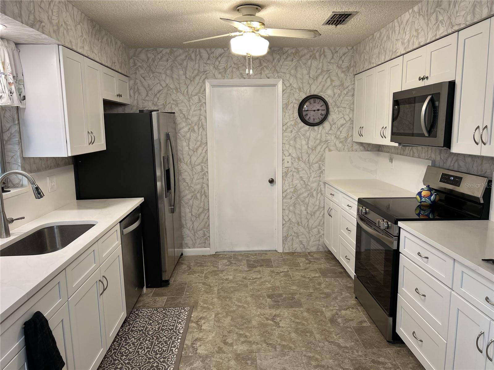 615 RICHARD ST, New Smyrna Beach, FL 32168