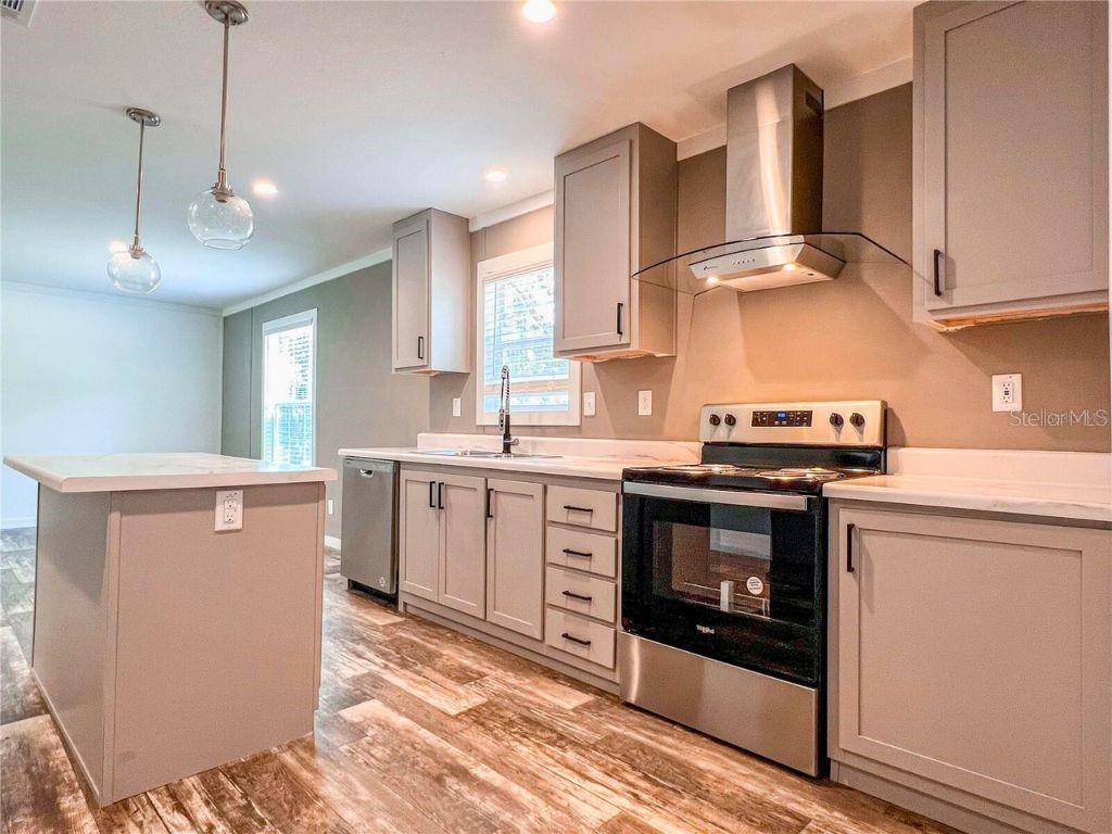6165 SECRET PL, Brooksville, FL 34604