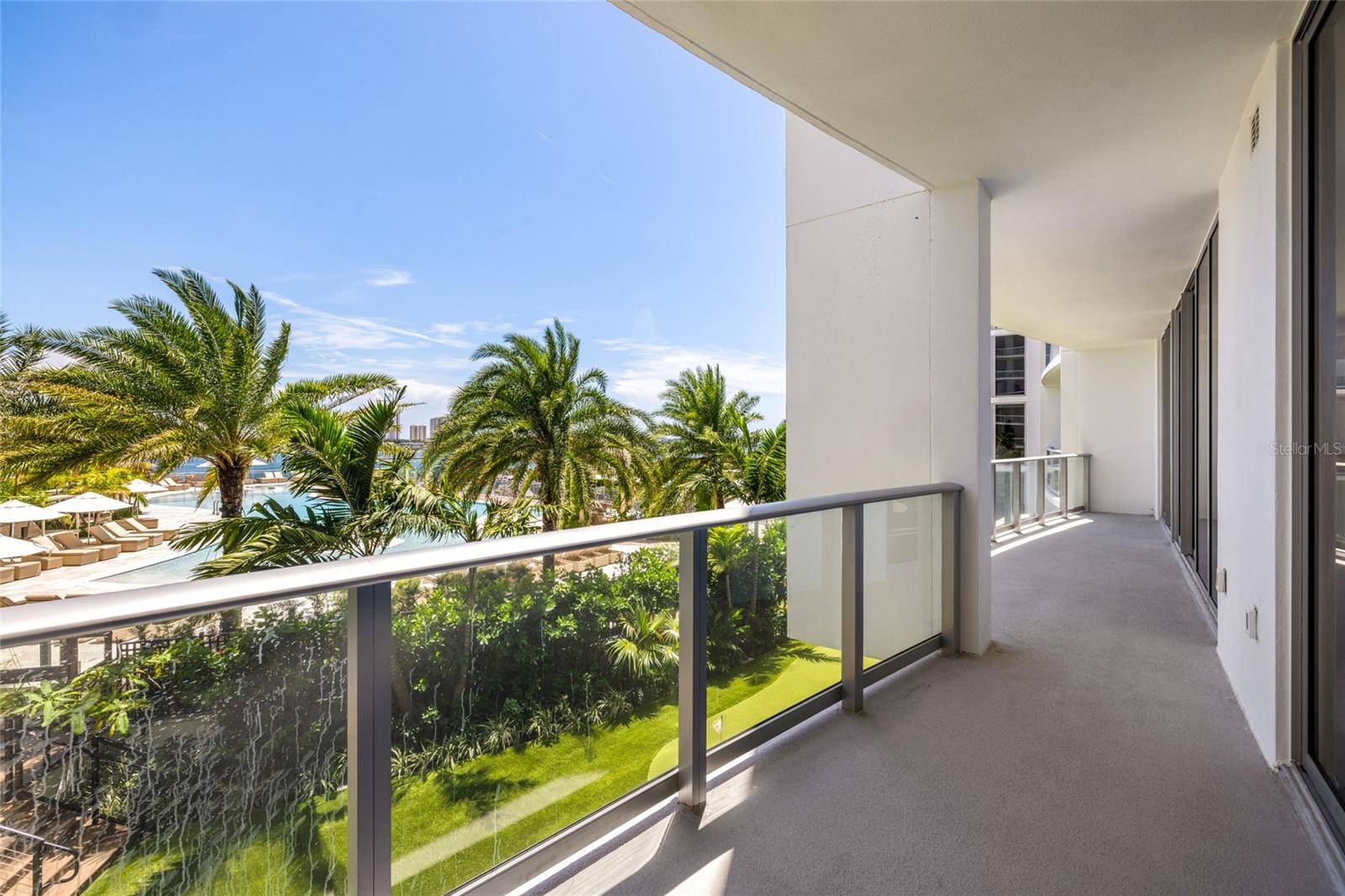 220 LAKE SHORE DR #704, Lake Park, FL 33403