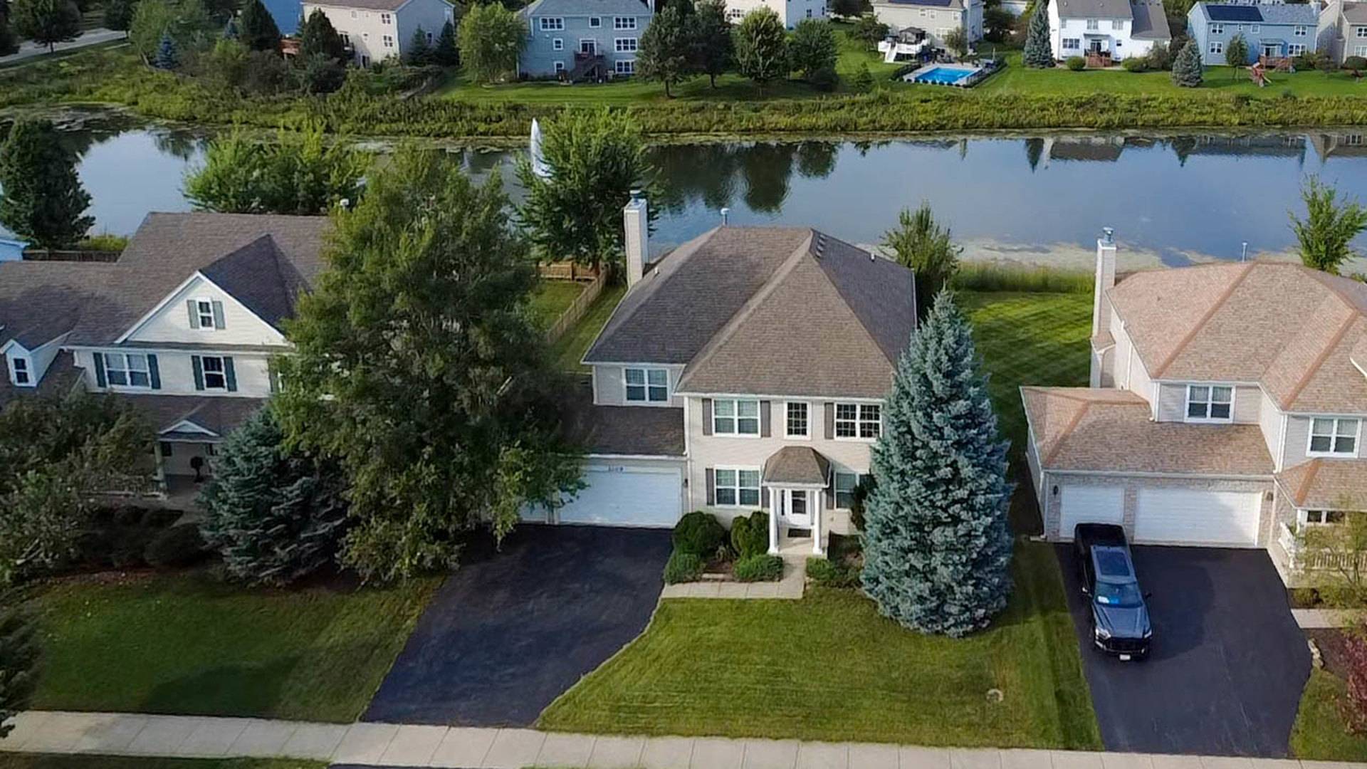 2509 BLUEWATER DR, Wauconda, IL 60084
