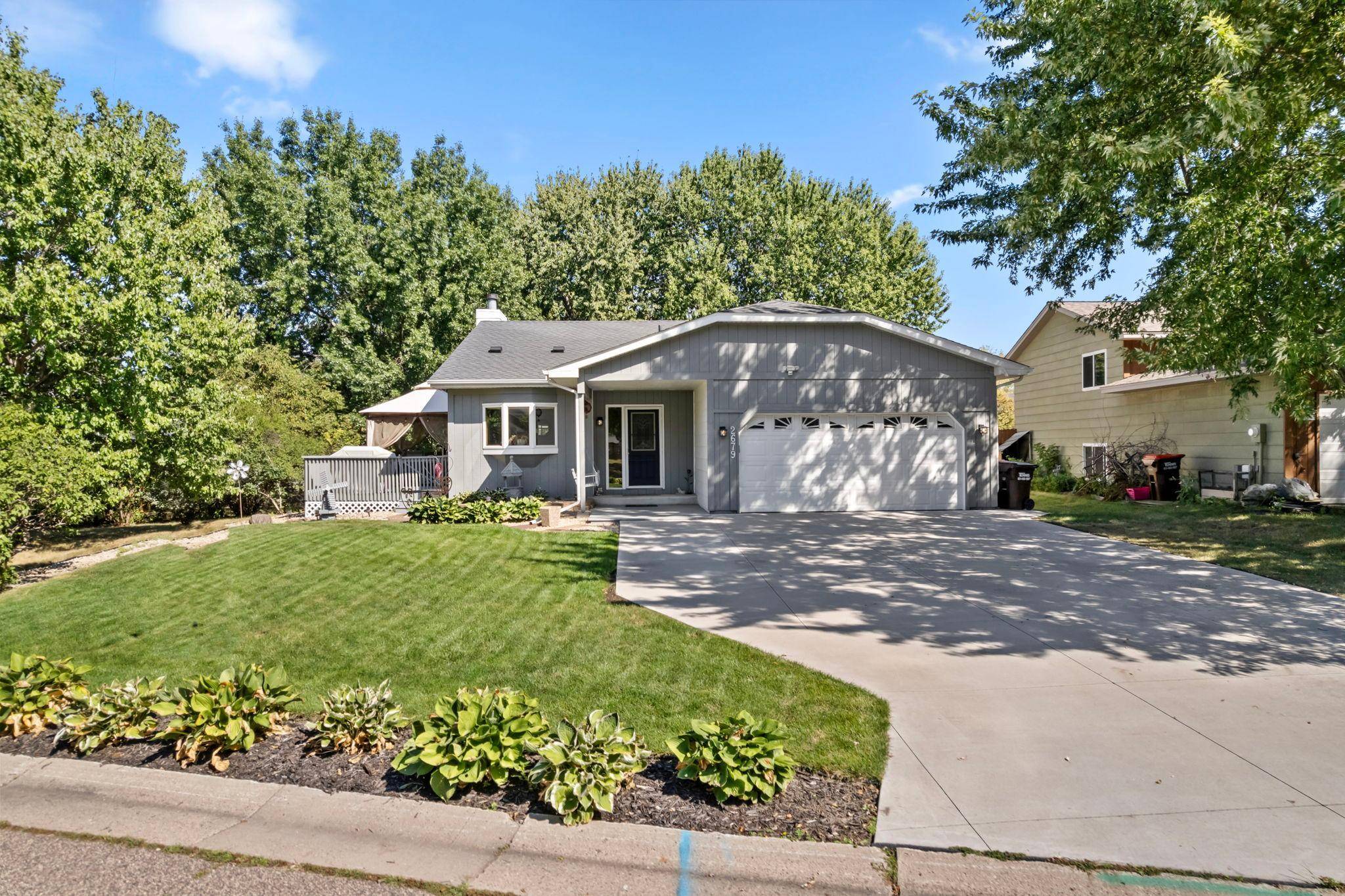 2679 Guthrie AVE N, Oakdale, MN 55128