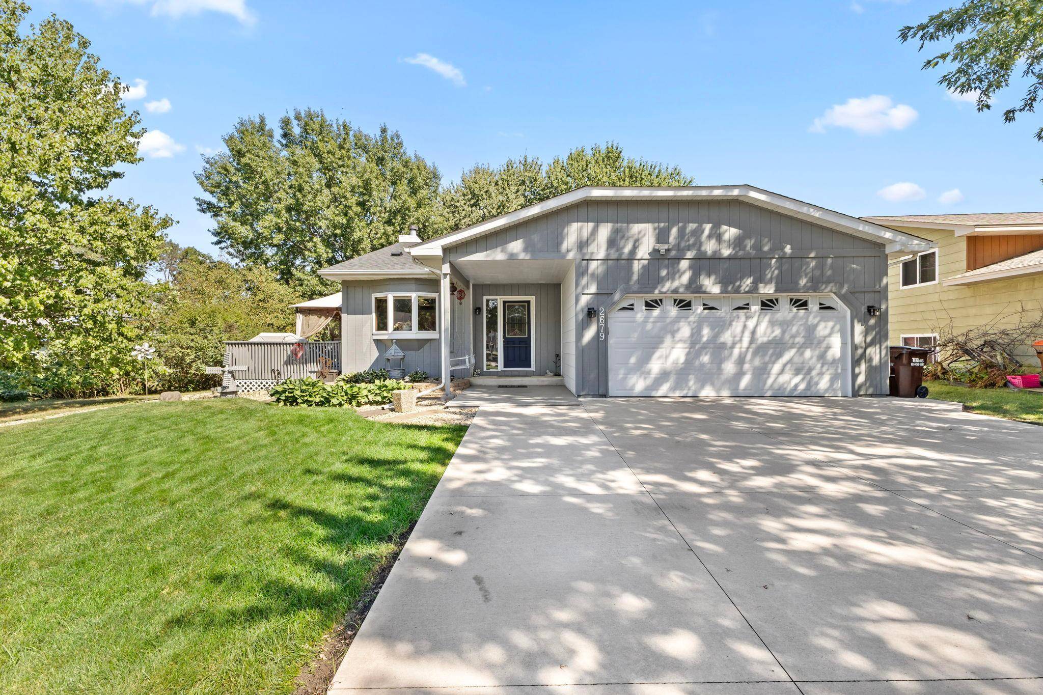 2679 Guthrie AVE N, Oakdale, MN 55128
