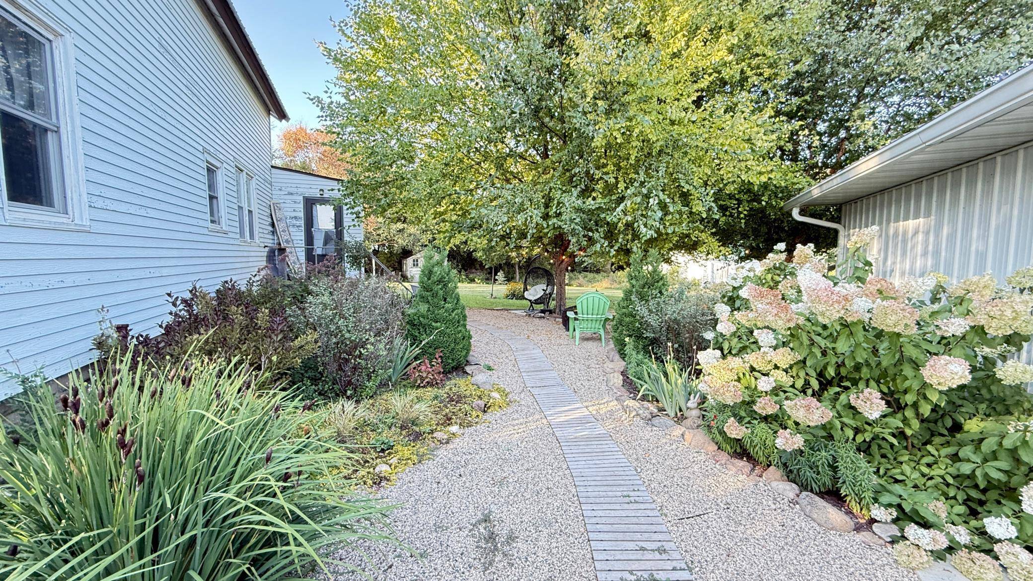905 210th AVE SW, Appleton, MN 56208