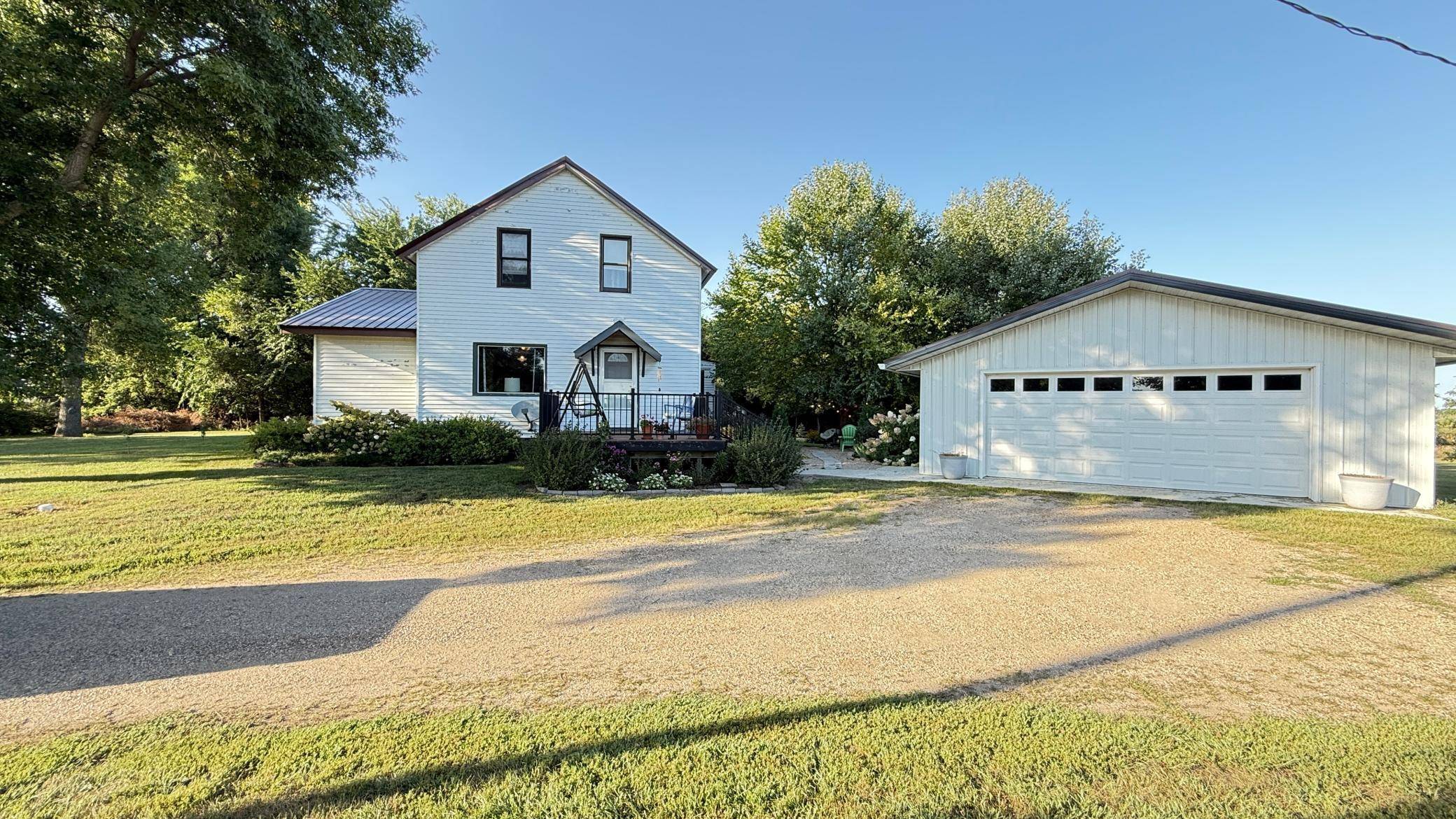 905 210th AVE SW, Appleton, MN 56208