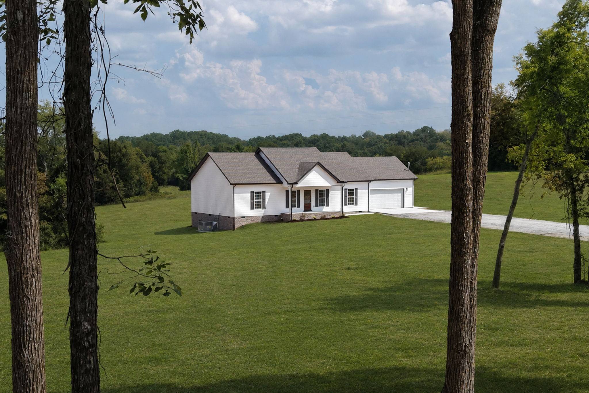 852 Lower Halls Mill, Shelbyville, TN 37160