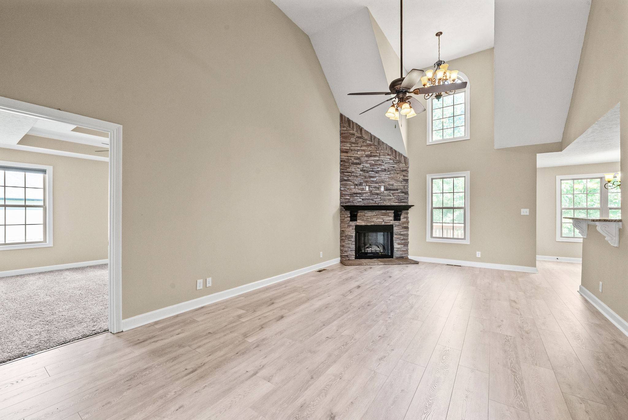 636 Fox Hound Dr, Clarksville, TN 37040