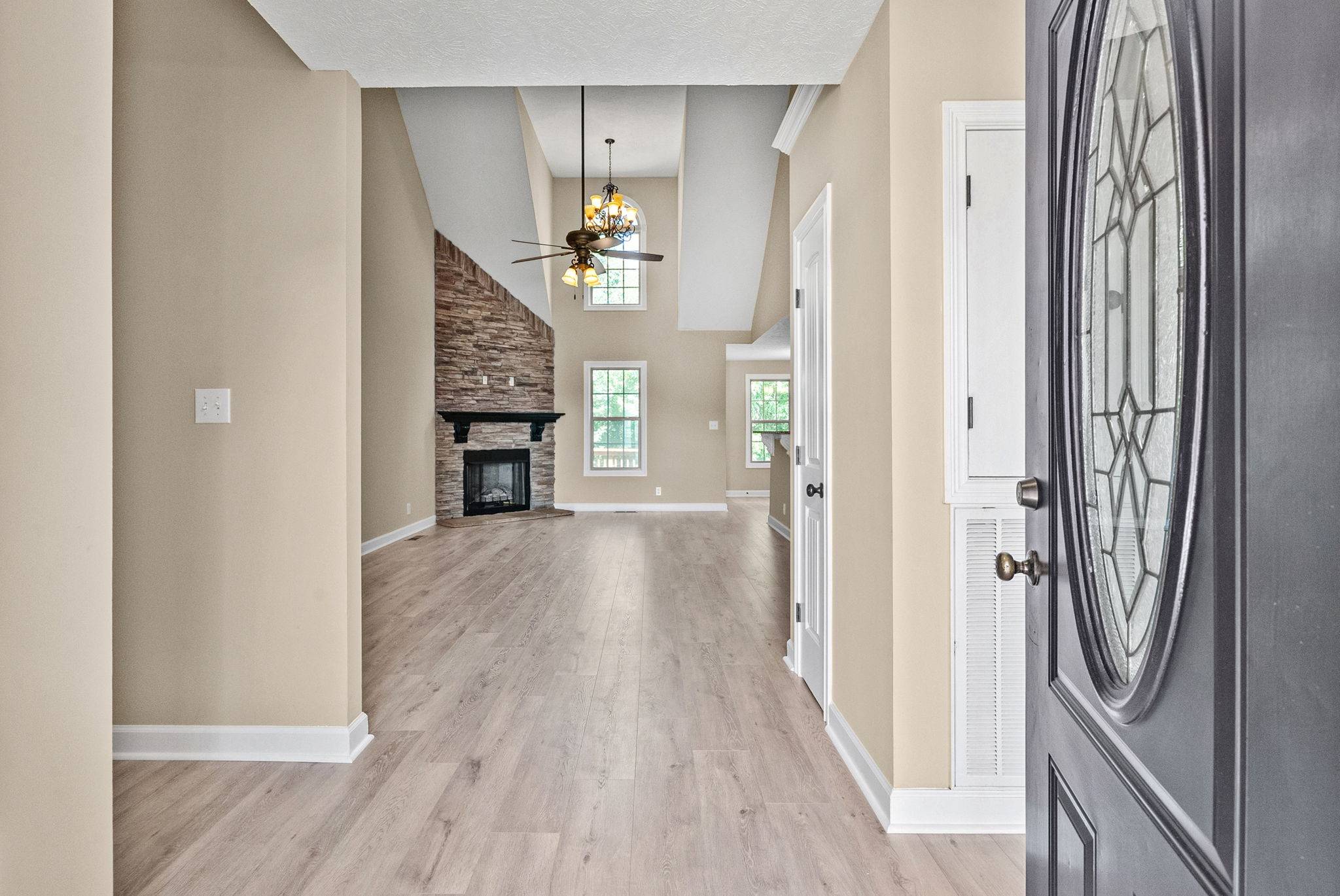 636 Fox Hound Dr, Clarksville, TN 37040