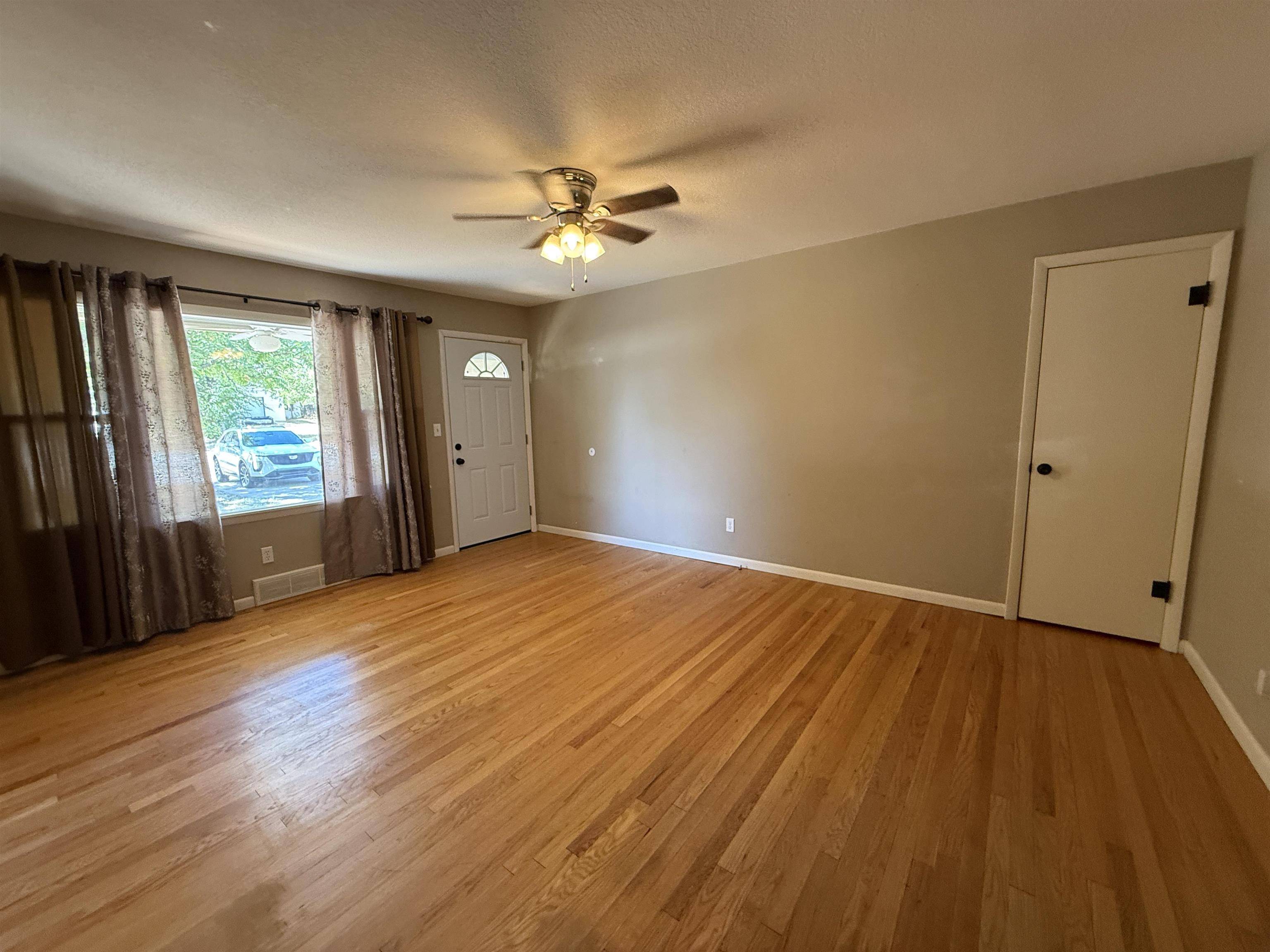 1730 S Dodge Ave, Wichita, KS 67213
