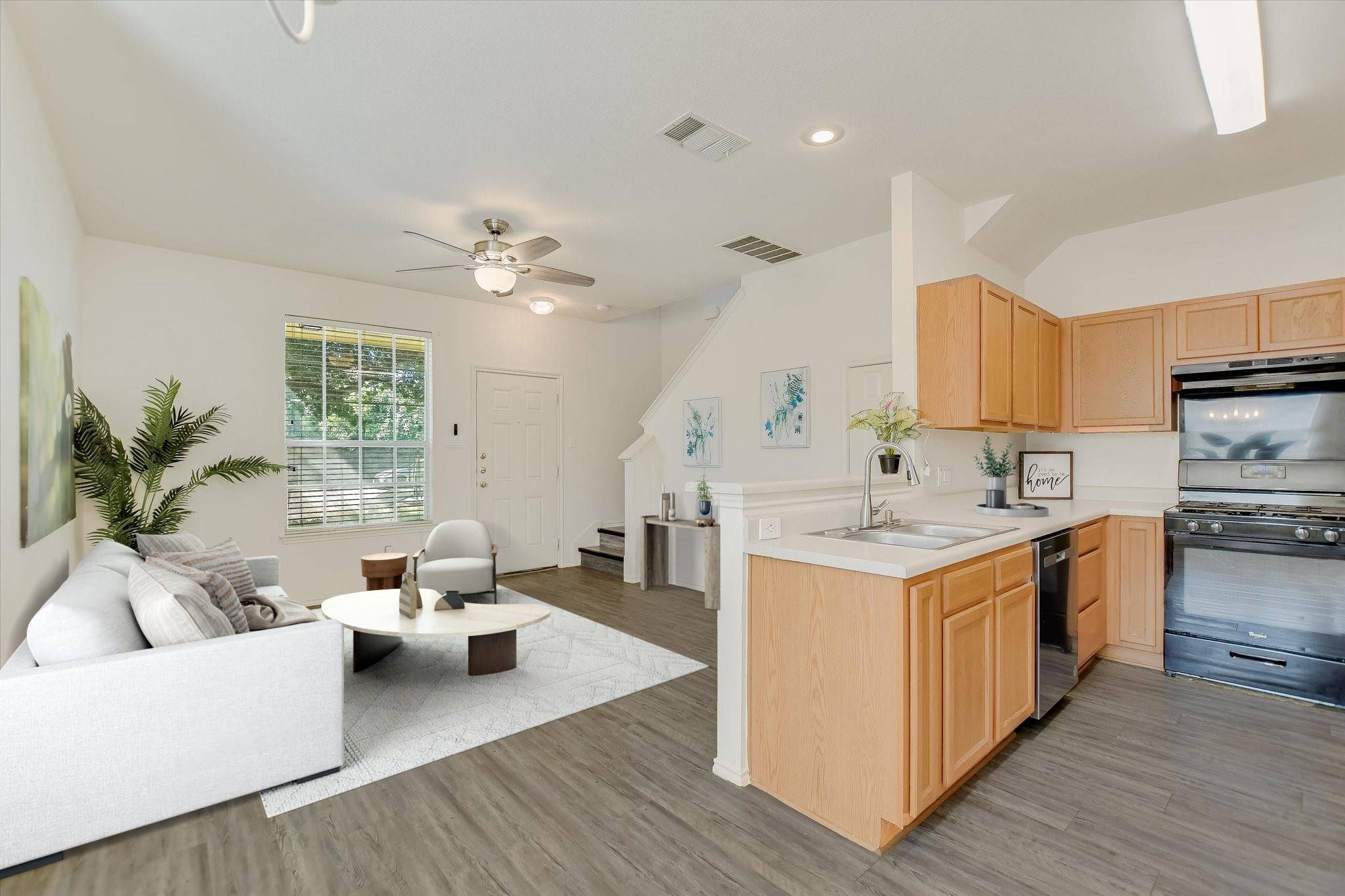 809 Sebastian BND #B, Pflugerville, TX 78660