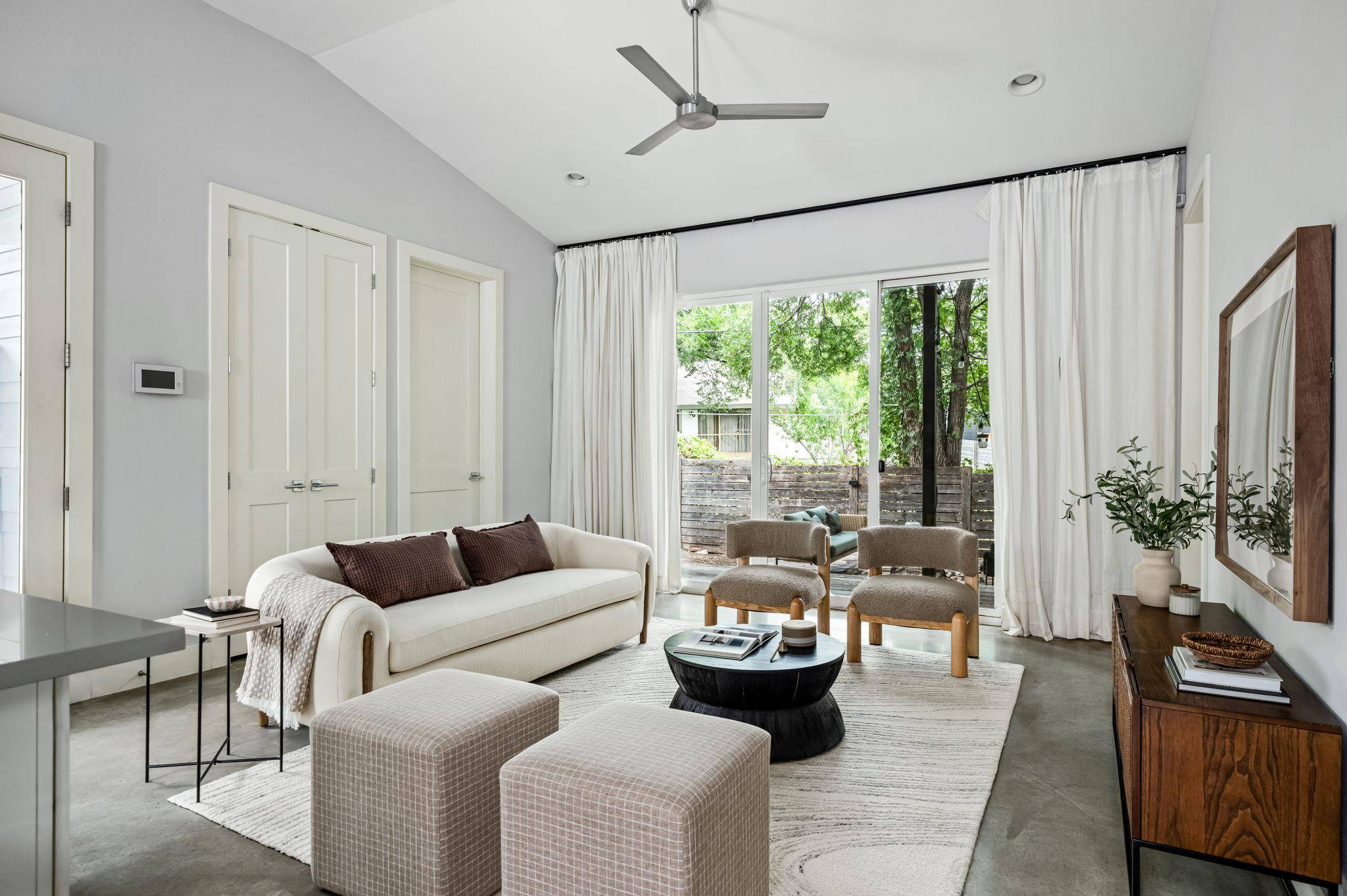 1703 Perez ST #2, Austin, TX 78721