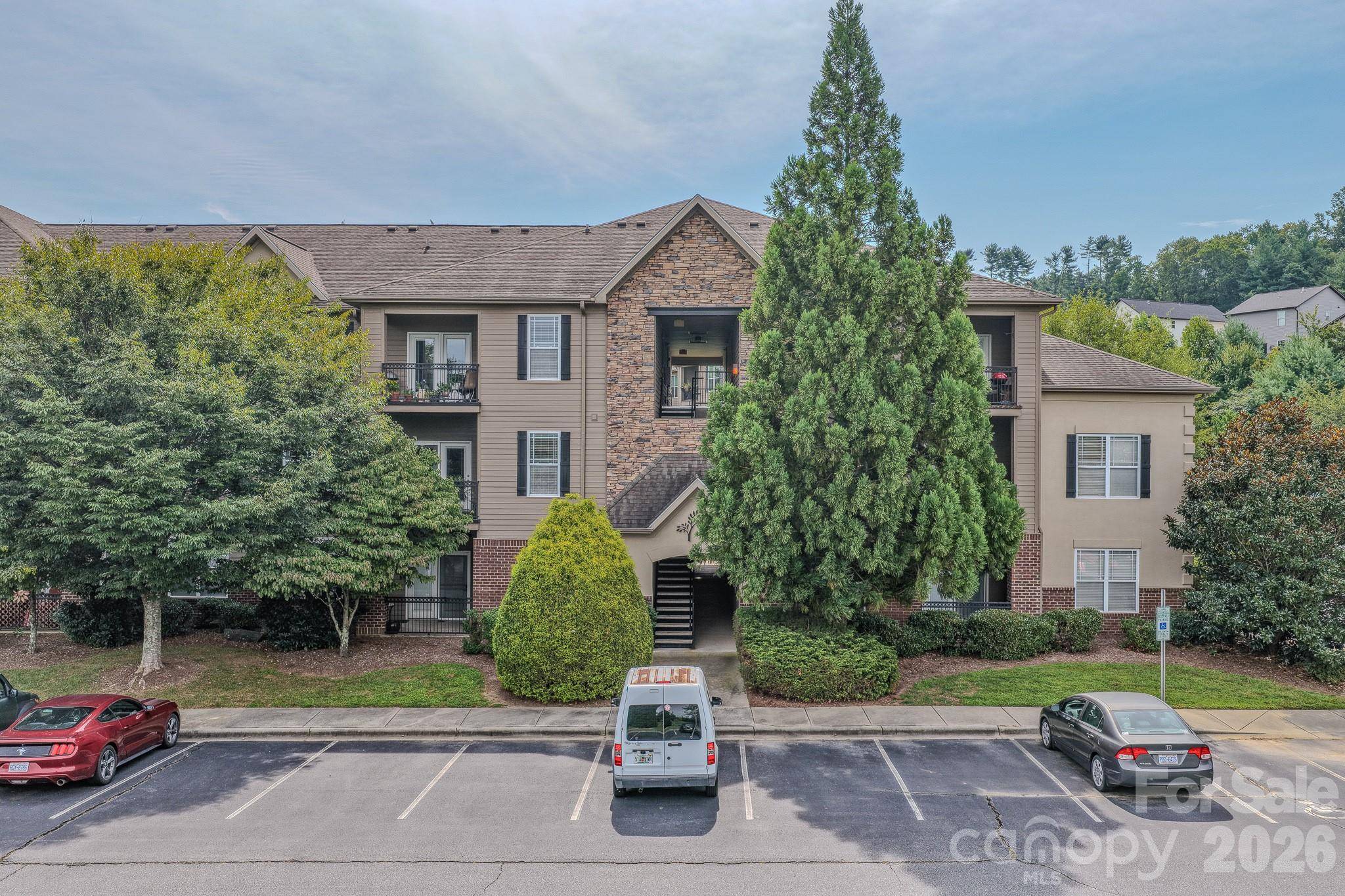 291 Brickton Village CIR #307, Fletcher, NC 28732
