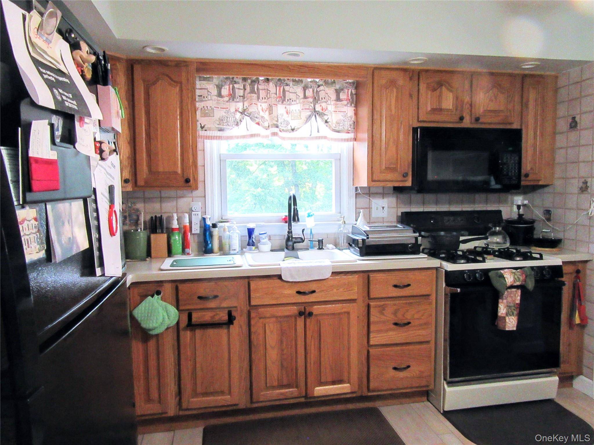 171 Barnes RD, Washingtonville, NY 10992