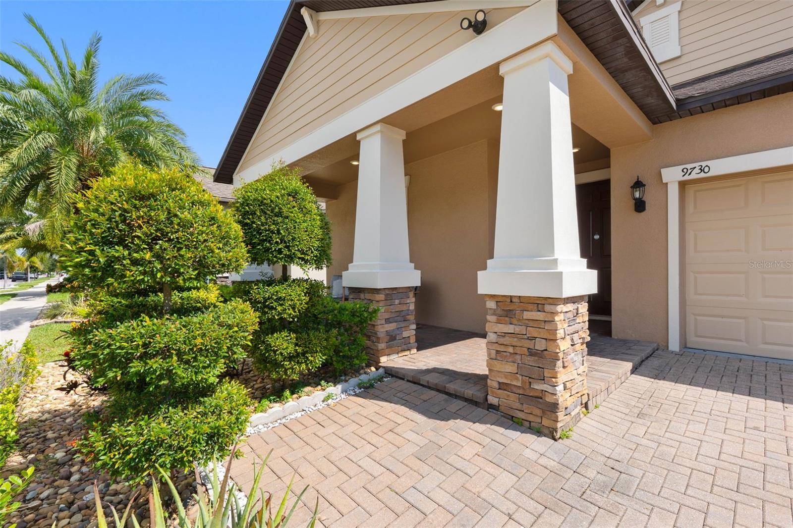 9730 IVORY DR, Ruskin, FL 33573