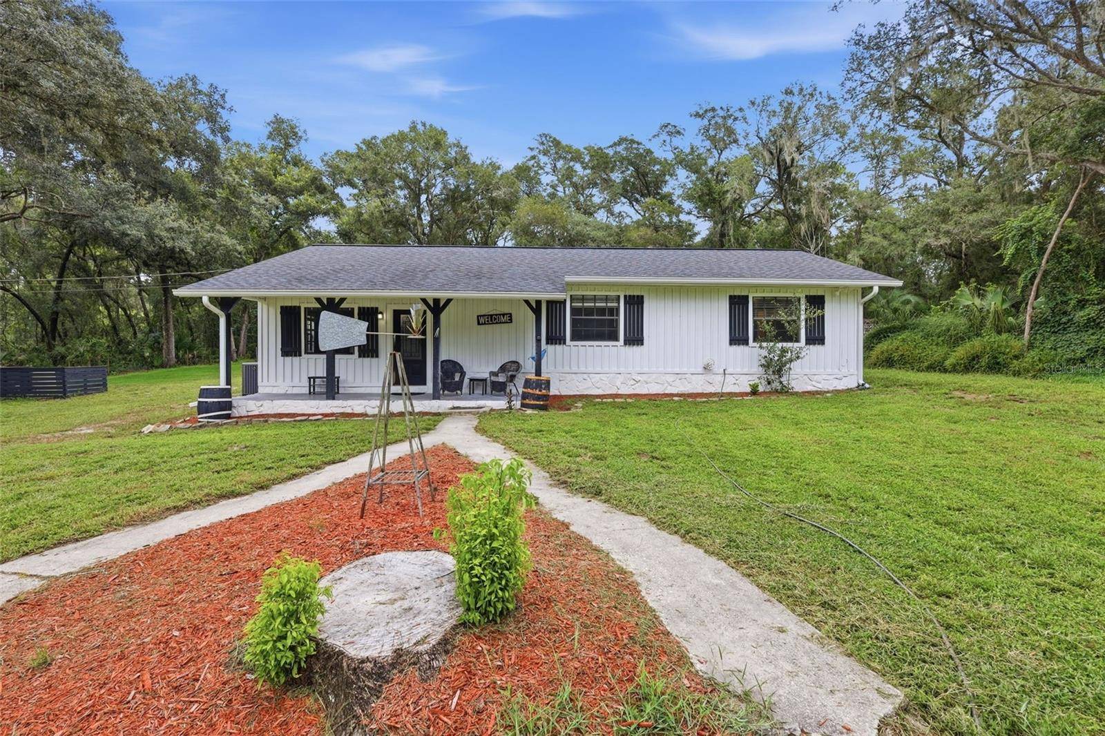 1095 S RIDGEWOOD AVE, Deland, FL 32720