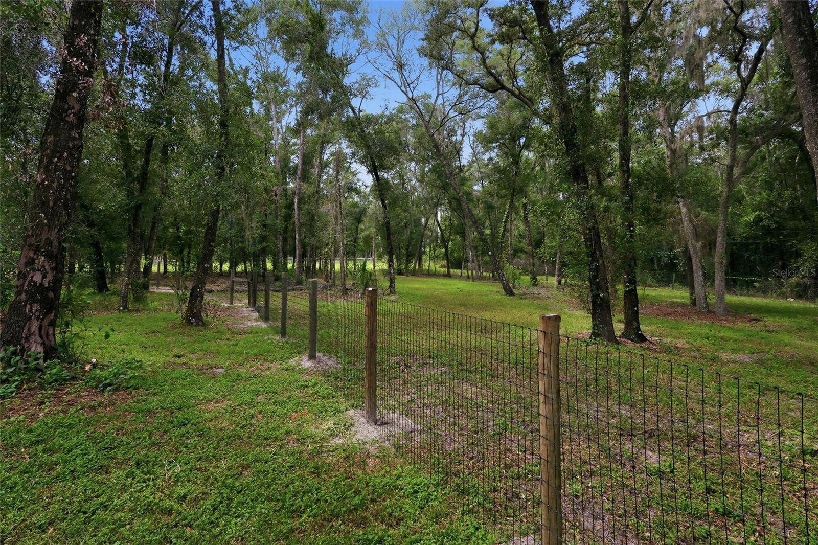 1095 S RIDGEWOOD AVE, Deland, FL 32720