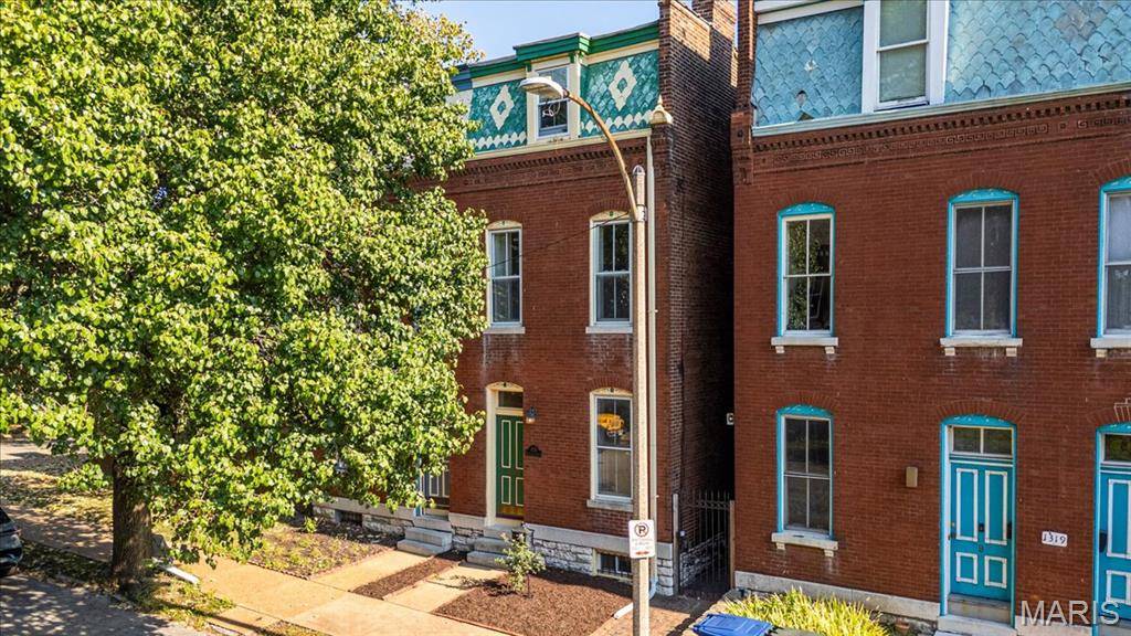 1323 Shenandoah AVE, St Louis, MO 63104