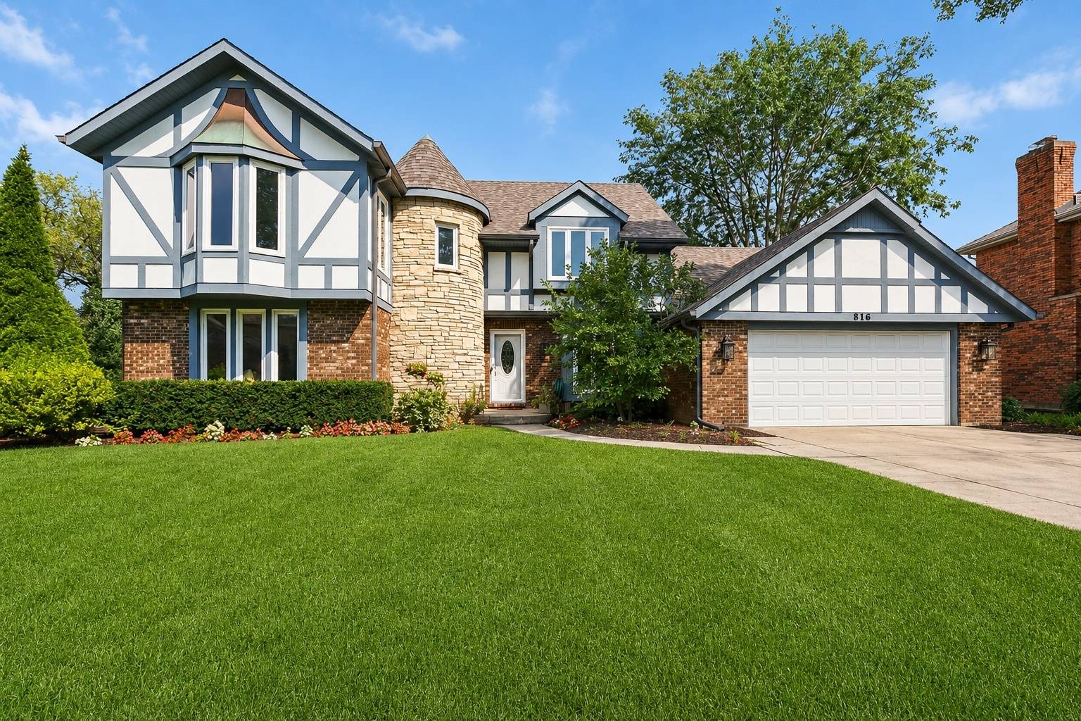 816 Paddock LN, Libertyville, IL 60048