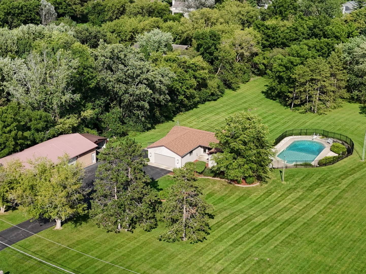 42357 N Center ST, Antioch, IL 60002