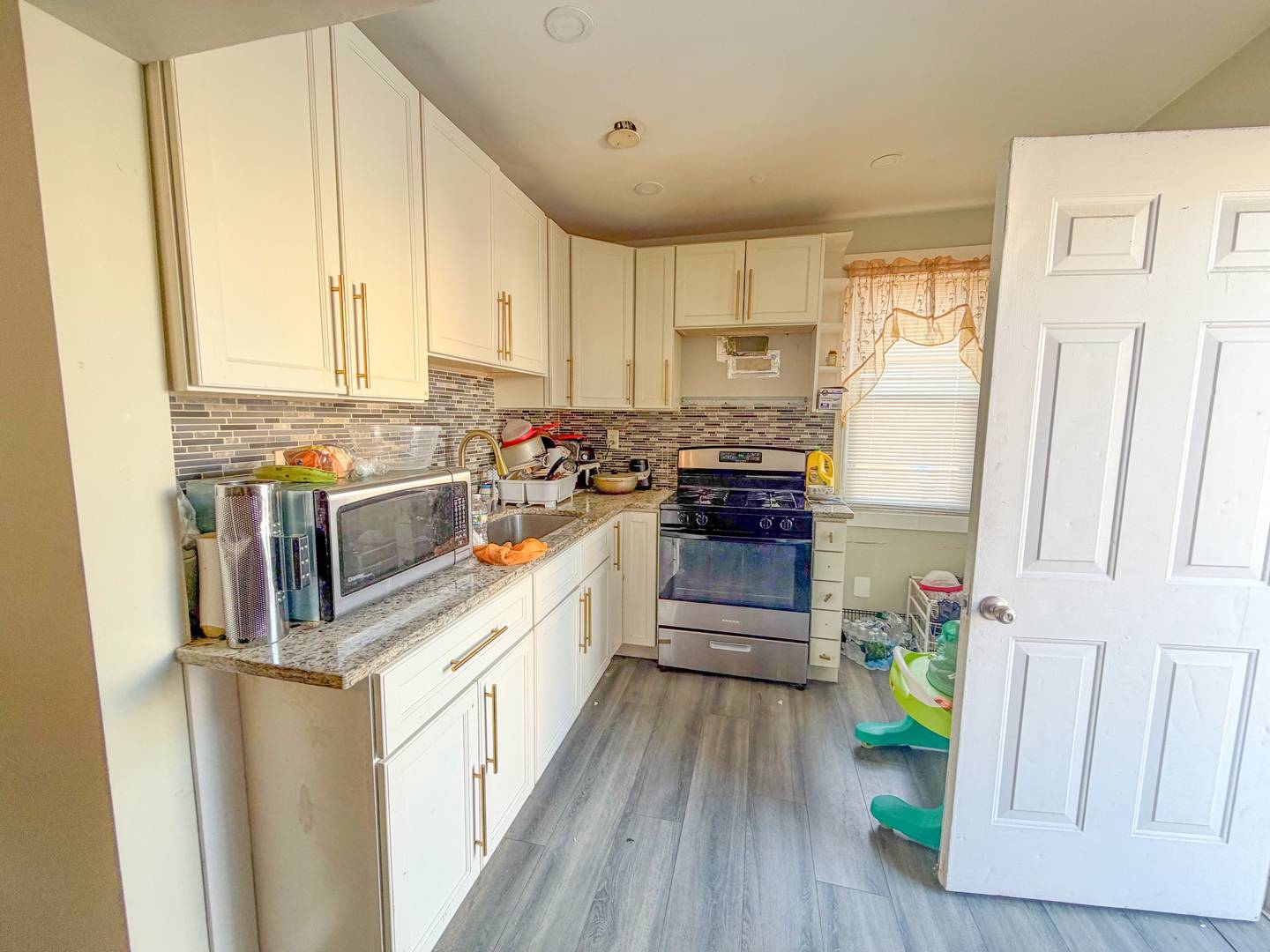 2329 N Mcvicker AVE, Chicago, IL 60639
