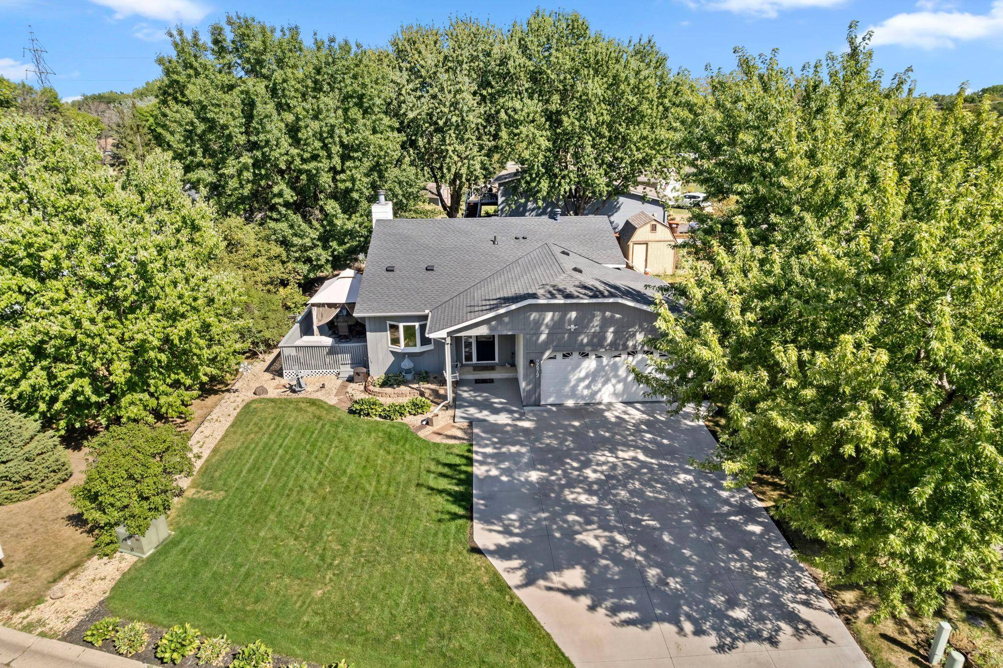 2679 Guthrie AVE N, Oakdale, MN 55128