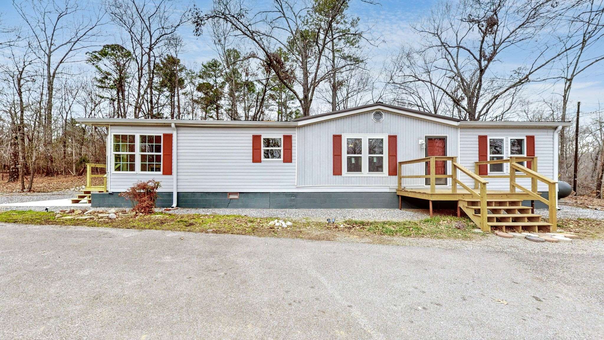 4998 Olive Creek Rd, Benton, KY 42025