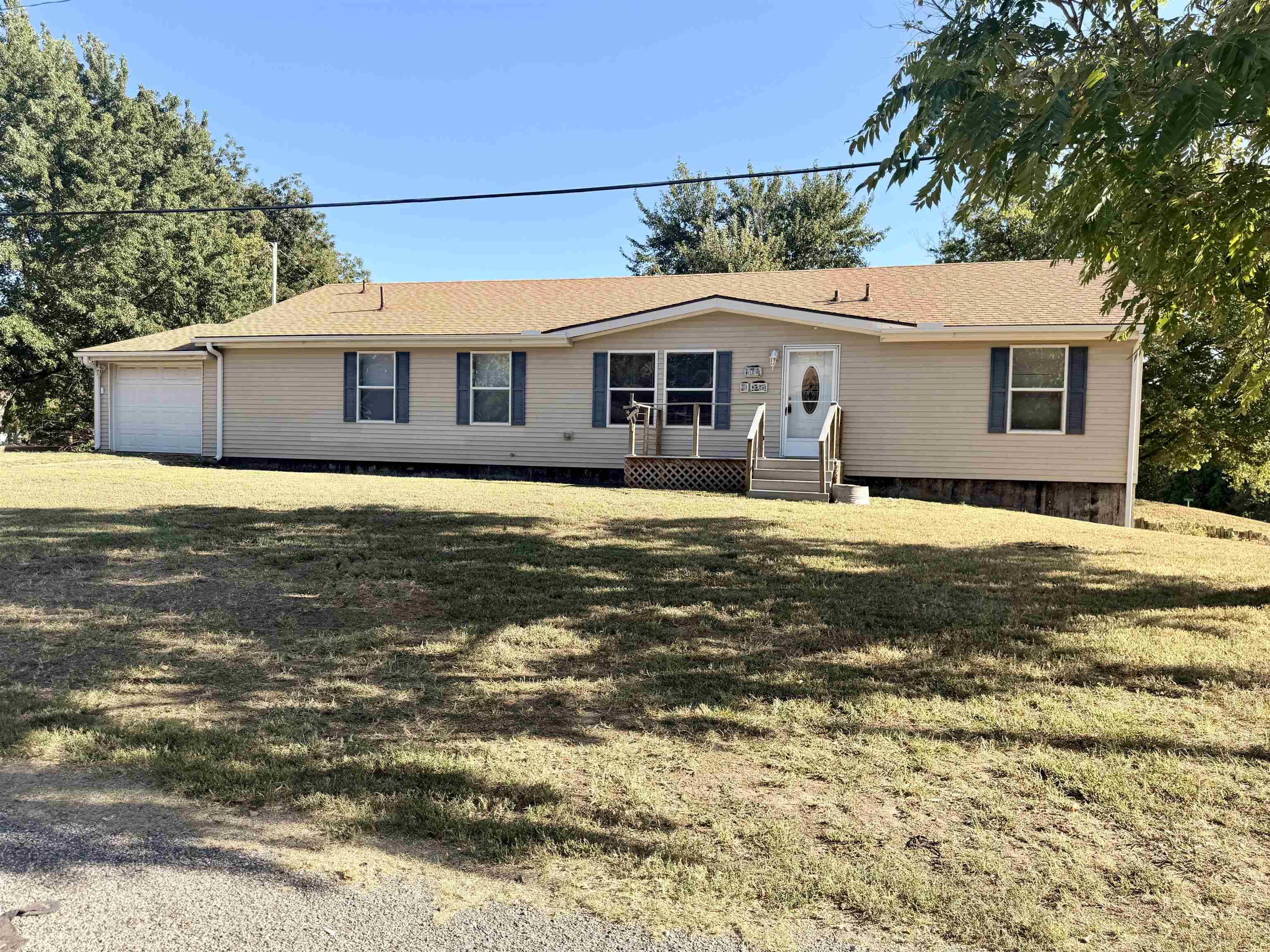 915 W Cedar, Arkansas City, KS 67005