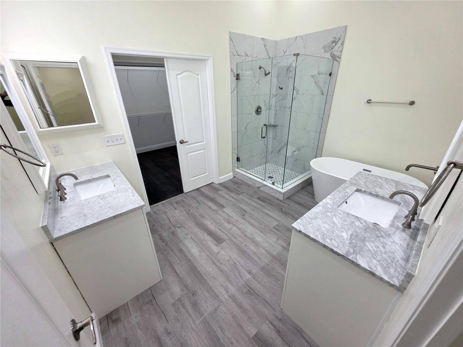 30809 BURLEIGH DR, Wesley Chapel, FL 33543