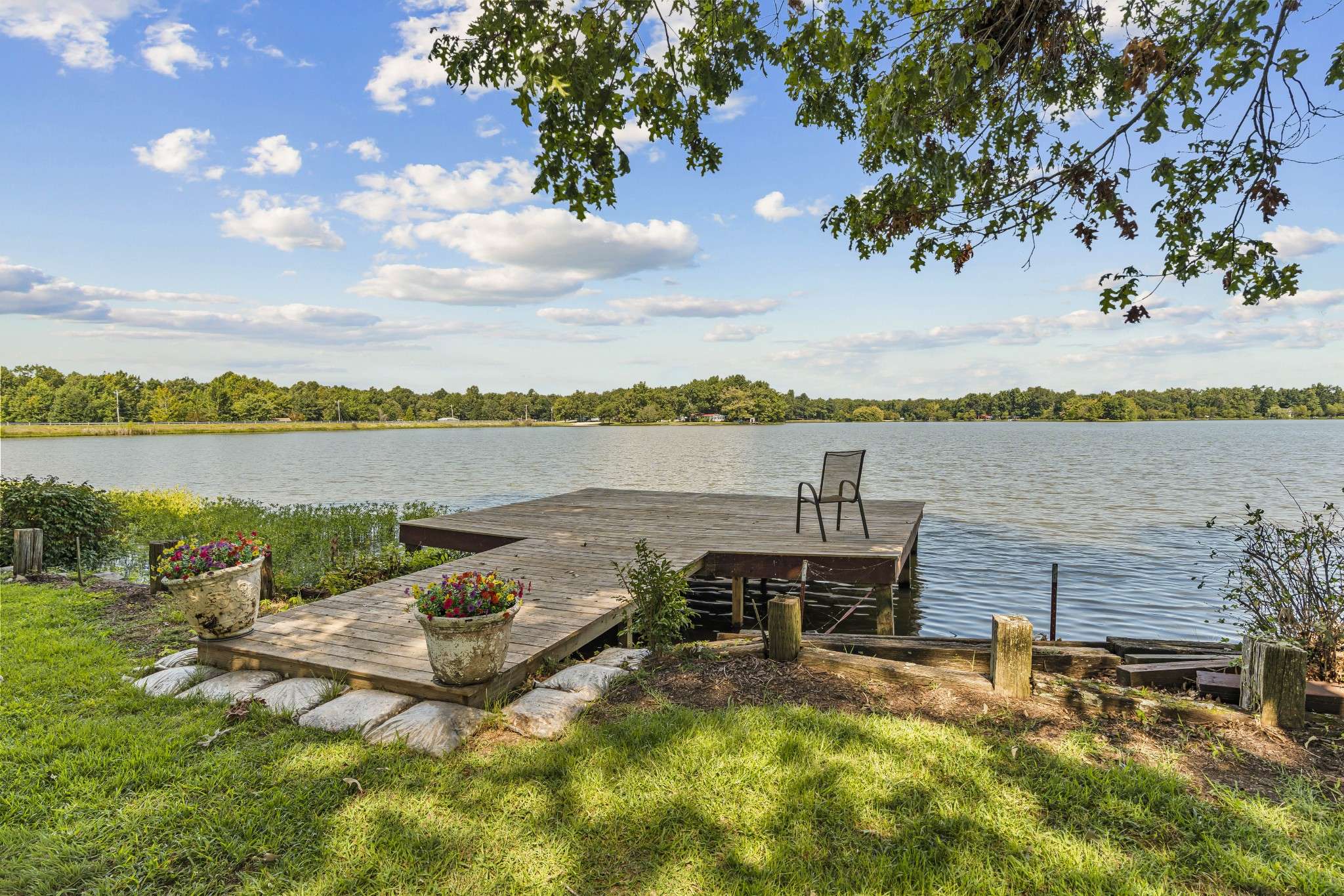 86 Lakeshore Dr, Beechgrove, TN 37018