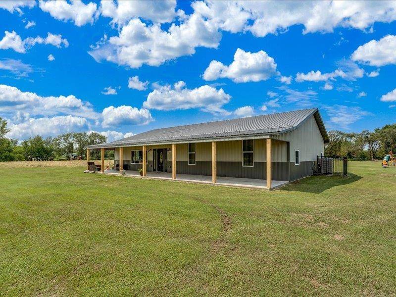 1183 E 120th, Belle Plaine, KS 67013