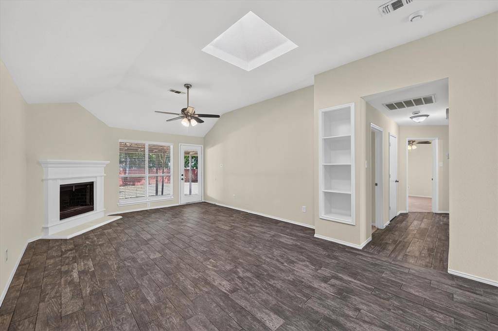 1137 Darren Drive, Burleson, TX 76028