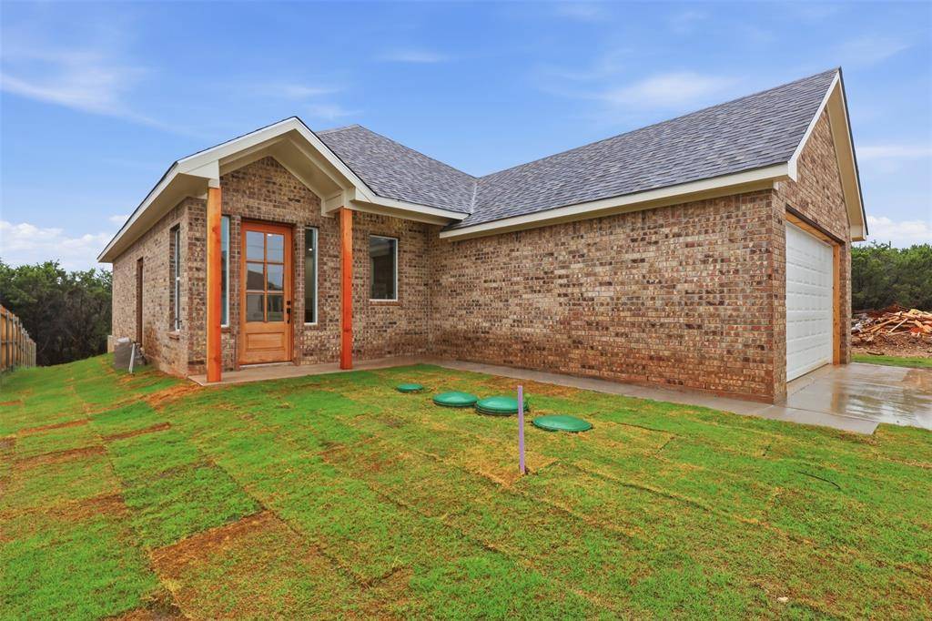 1413 Ridgeview Circle, Granbury, TX 76048