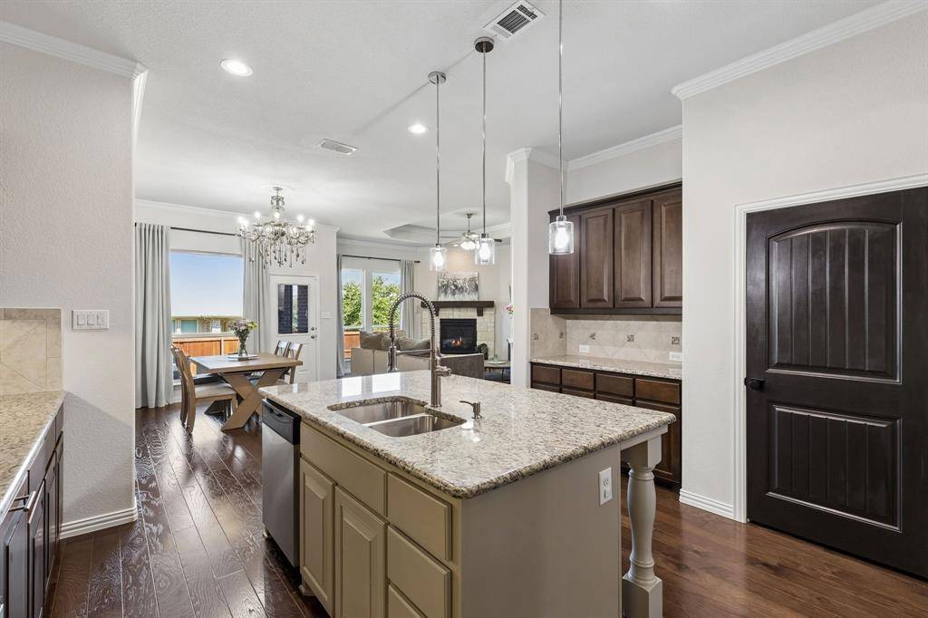 200 Gill Point Lane, Aledo, TX 76008