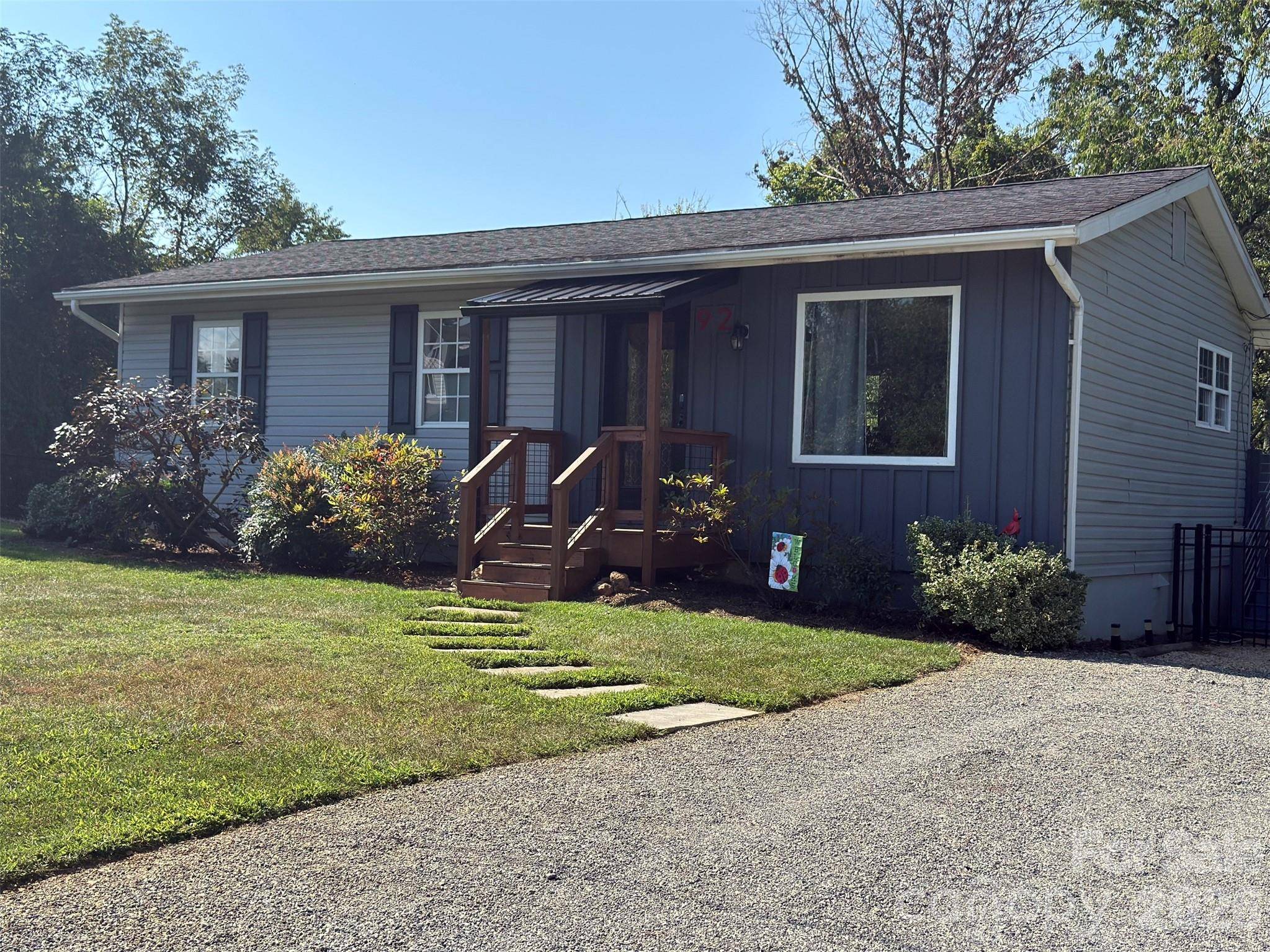 92 Salem RD, Weaverville, NC 28787