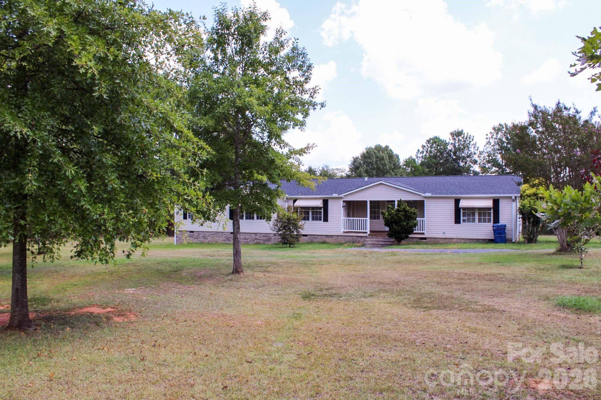 4171 Old Hills Bridge RD, Enoree, SC 29335